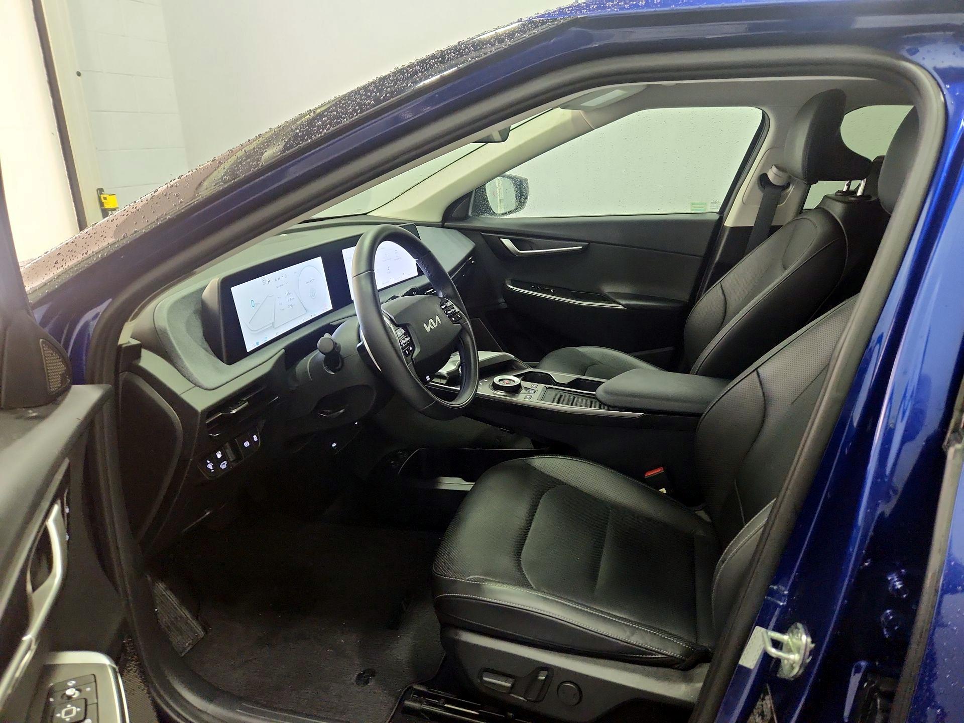 Thumbnail: 2023 Kia EV6 - 11