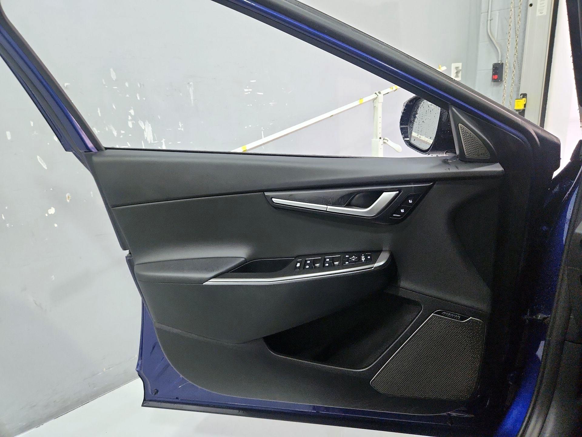 Thumbnail: 2023 Kia EV6 - 12