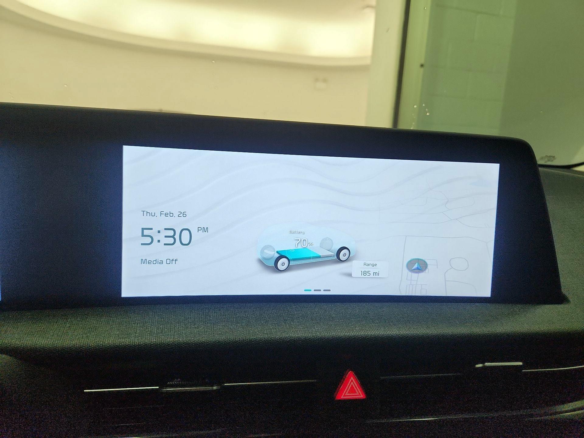 Thumbnail: 2023 Kia EV6 - 16