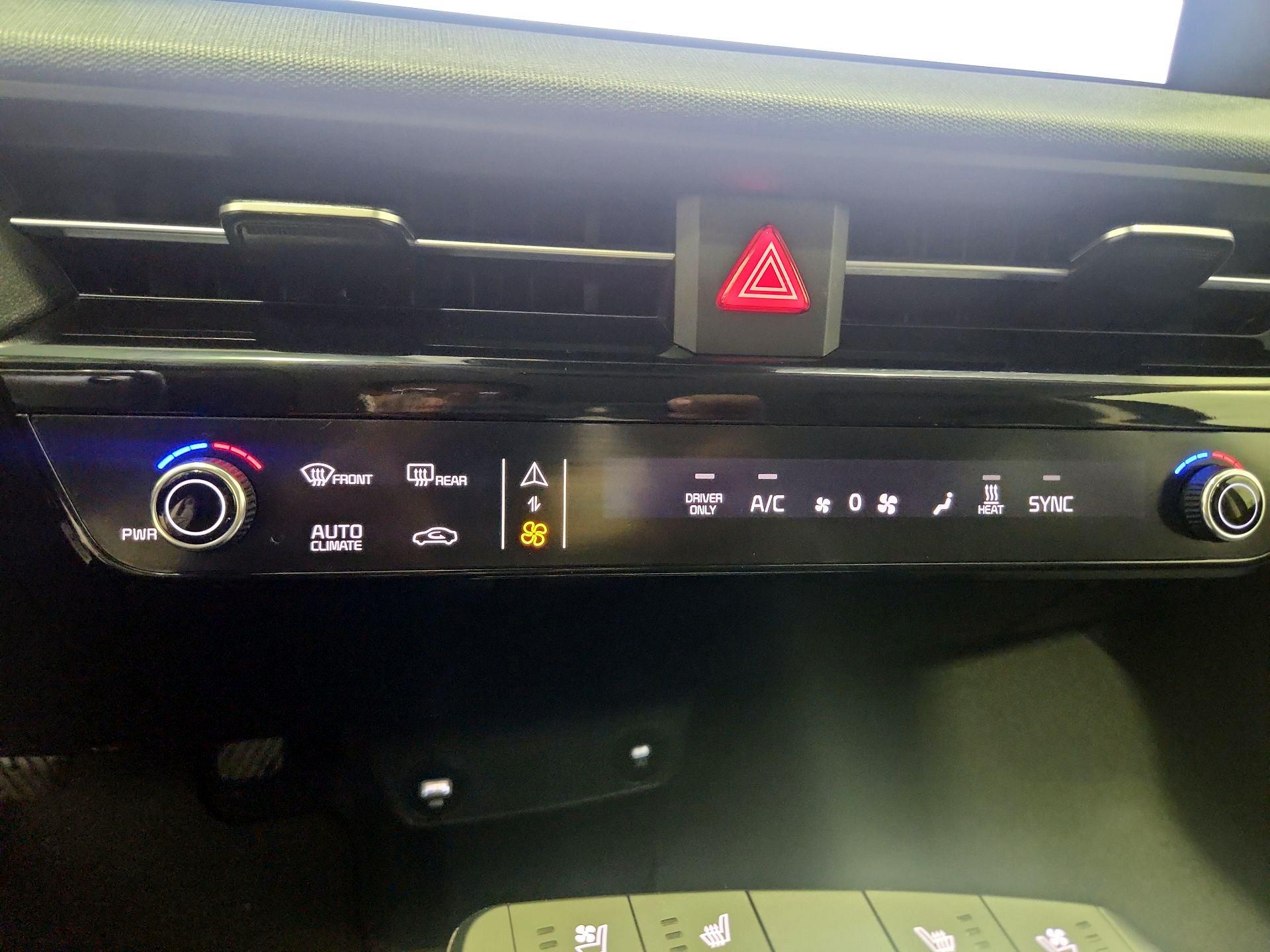 Thumbnail: 2023 Kia EV6 - 17