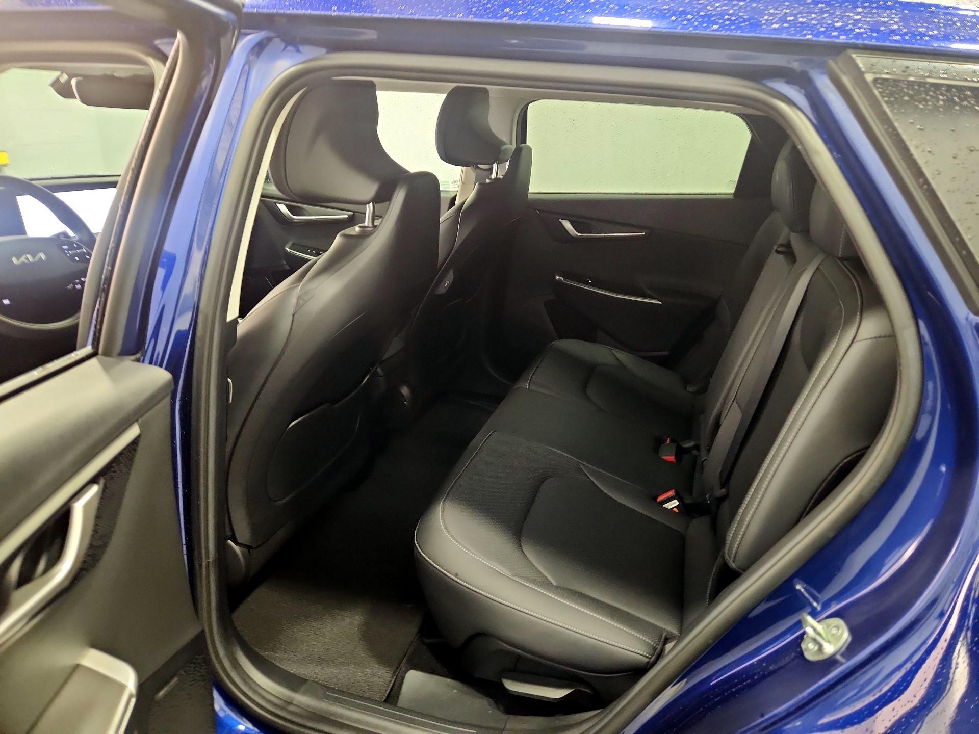 Thumbnail: 2023 Kia EV6 - 20