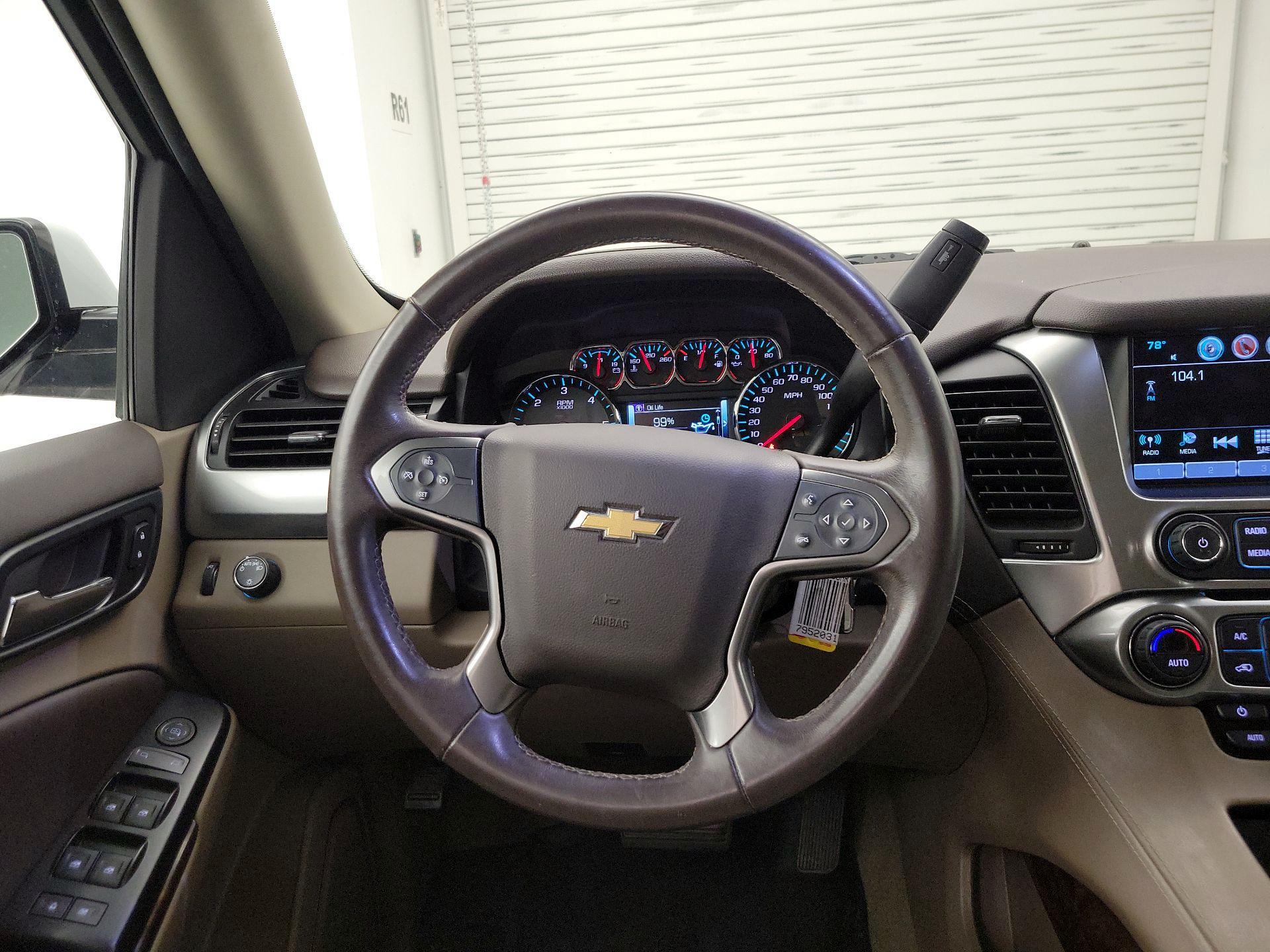 Thumbnail: 2017 Chevrolet Suburban - 10
