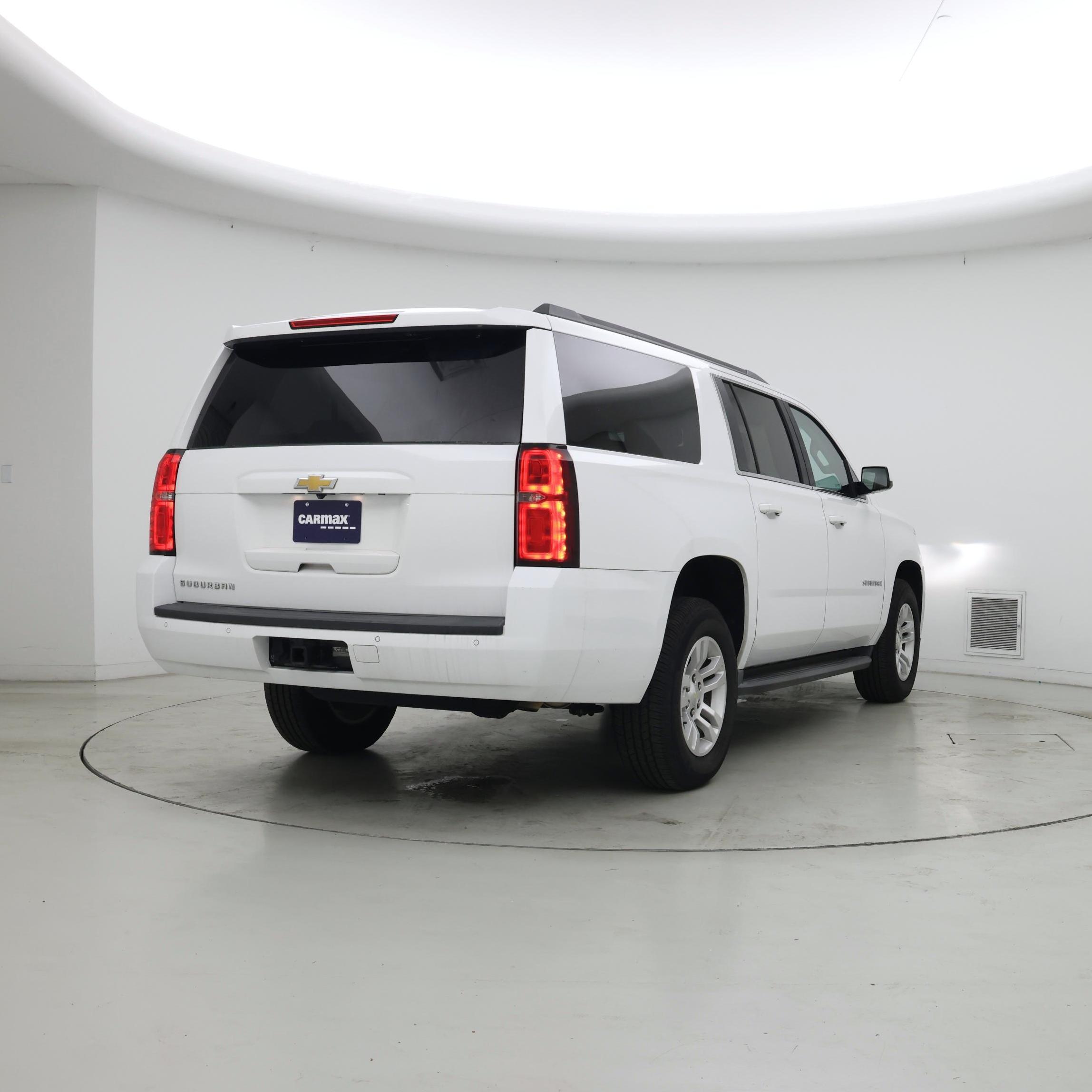 Thumbnail: 2017 Chevrolet Suburban - 8