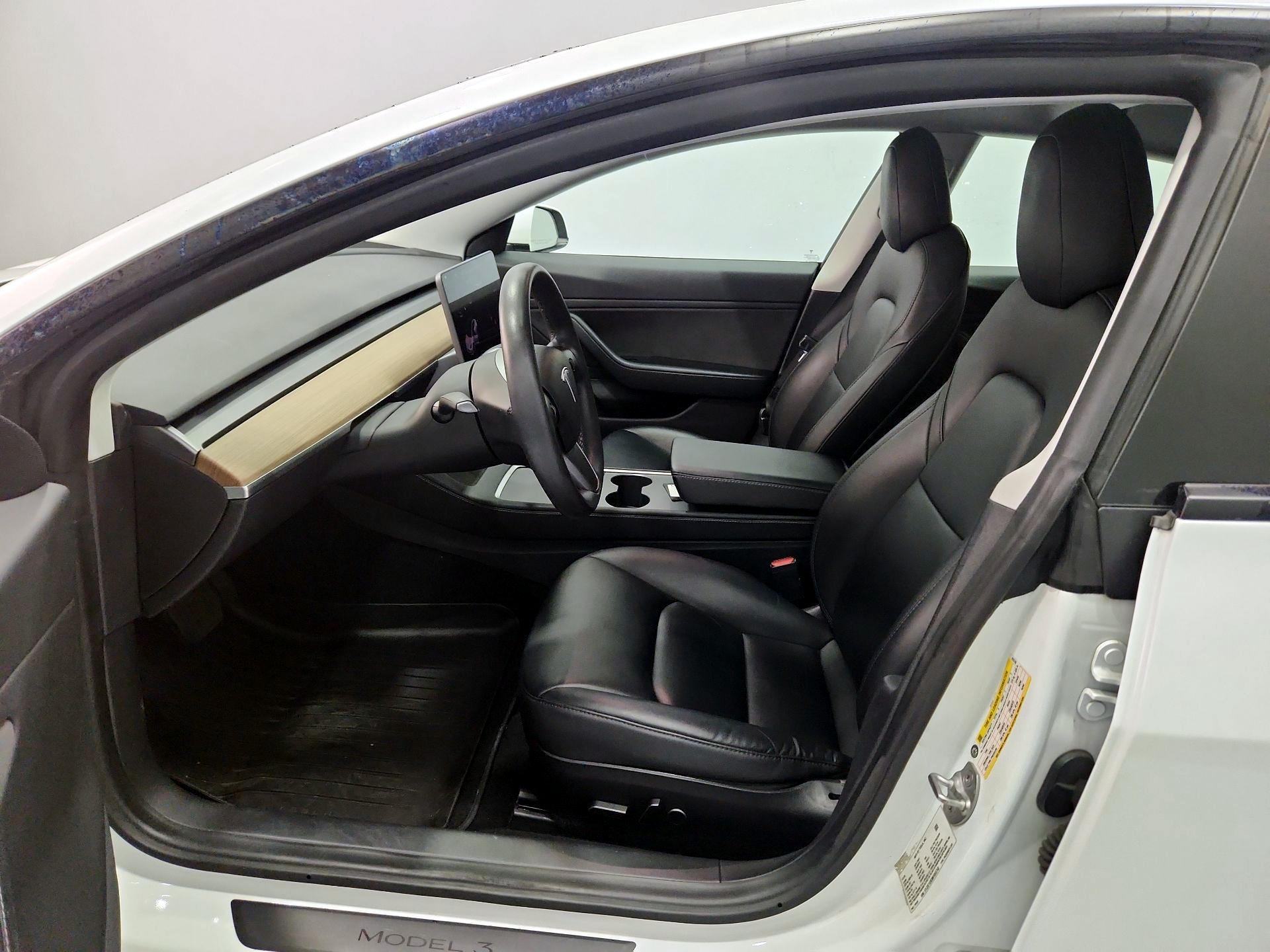 Thumbnail: 2021 Tesla Model 3 - 11