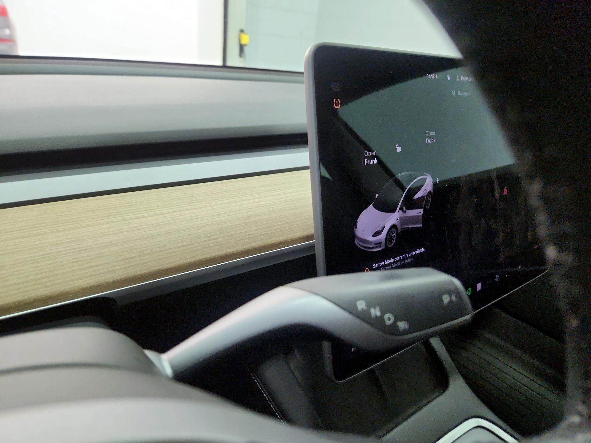 Thumbnail: 2021 Tesla Model 3 - 17