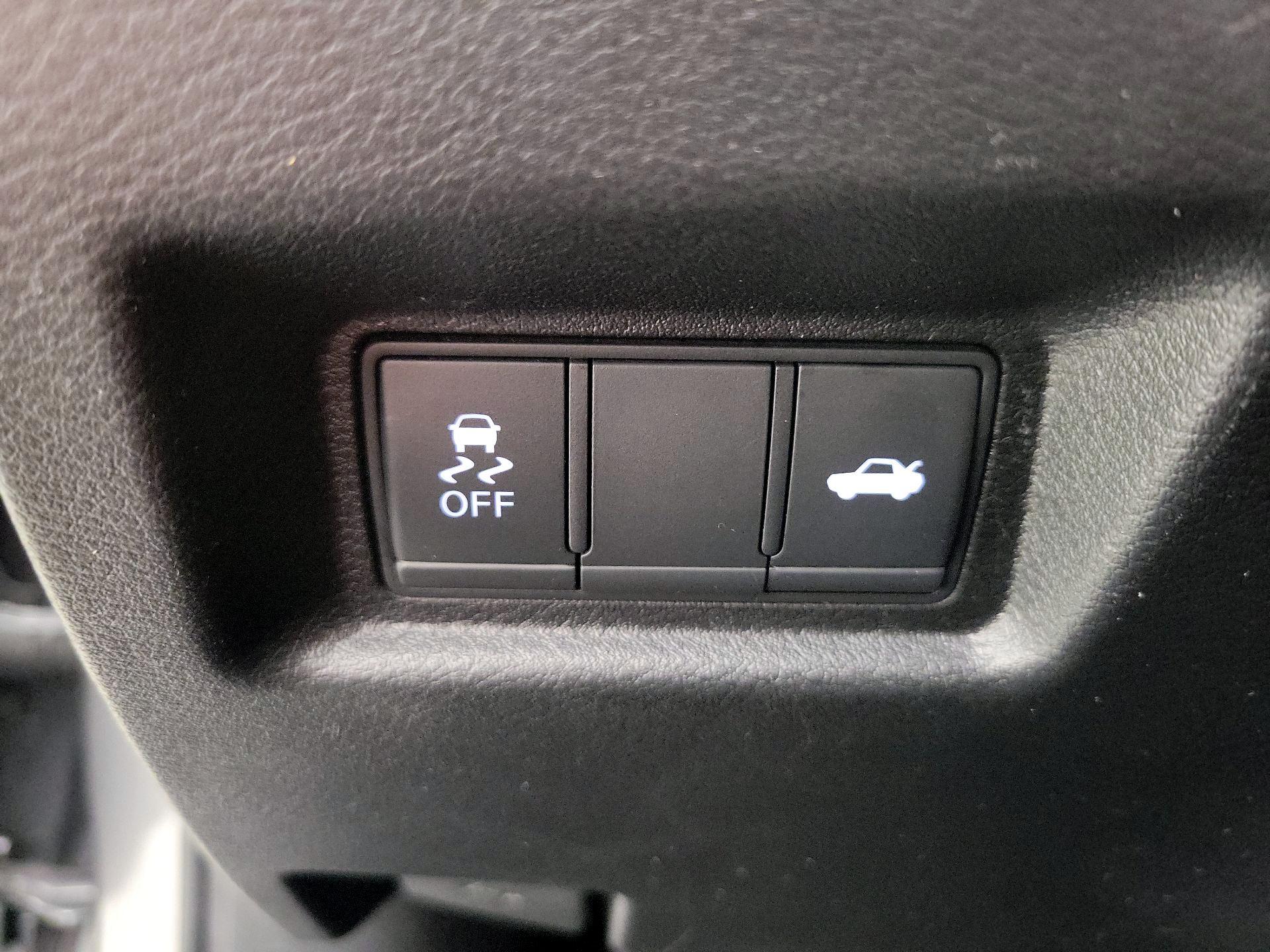 Thumbnail: 2017 INFINITI Q50 - 13