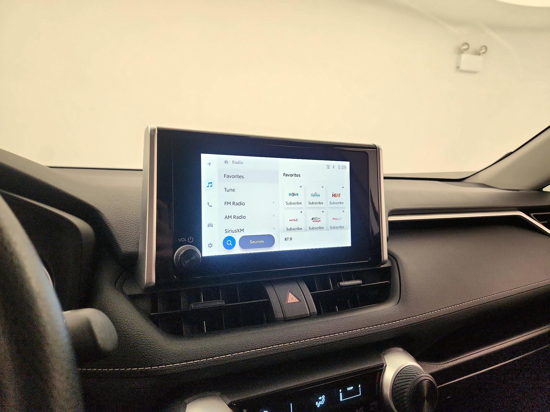 Thumbnail: 2023 Toyota RAV4 - 16