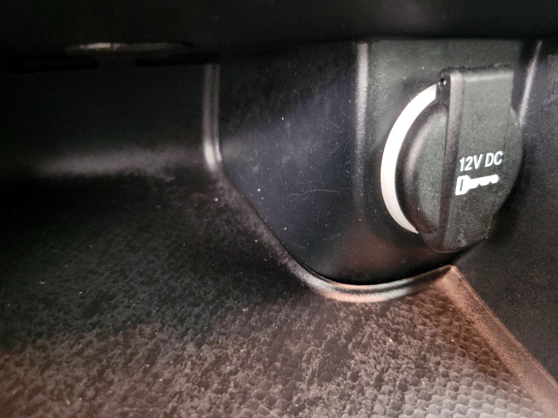 Thumbnail: 2015 Dodge Charger - 18