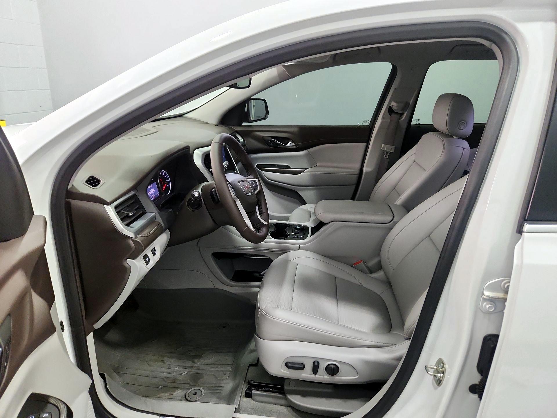 Thumbnail: 2023 GMC Acadia - 11