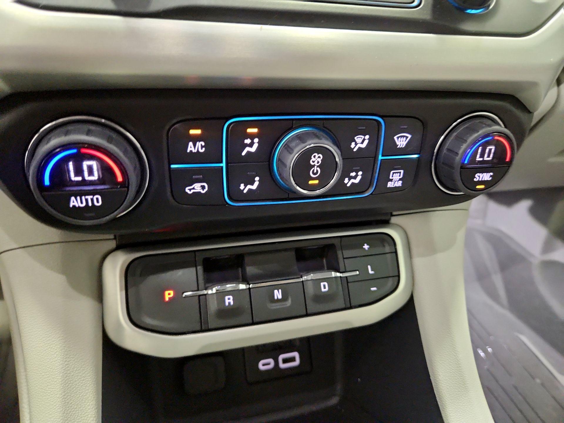 Thumbnail: 2023 GMC Acadia - 17