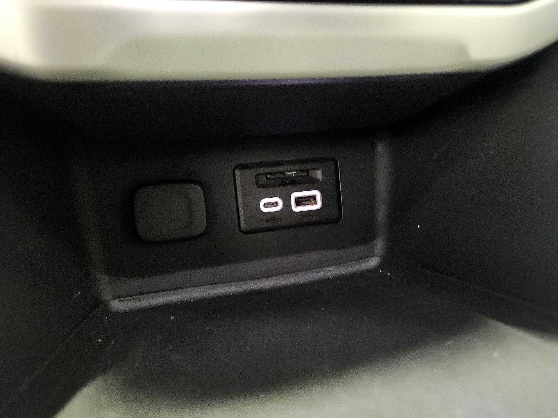 Thumbnail: 2023 GMC Acadia - 19