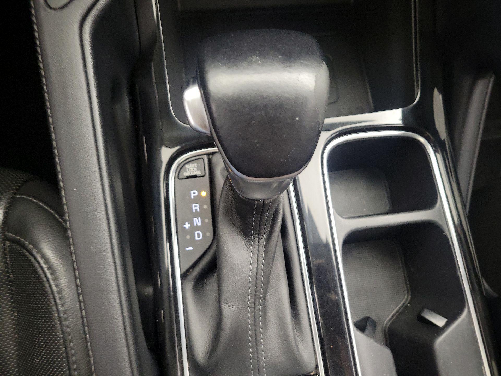 Thumbnail: 2020 Kia Telluride - 18