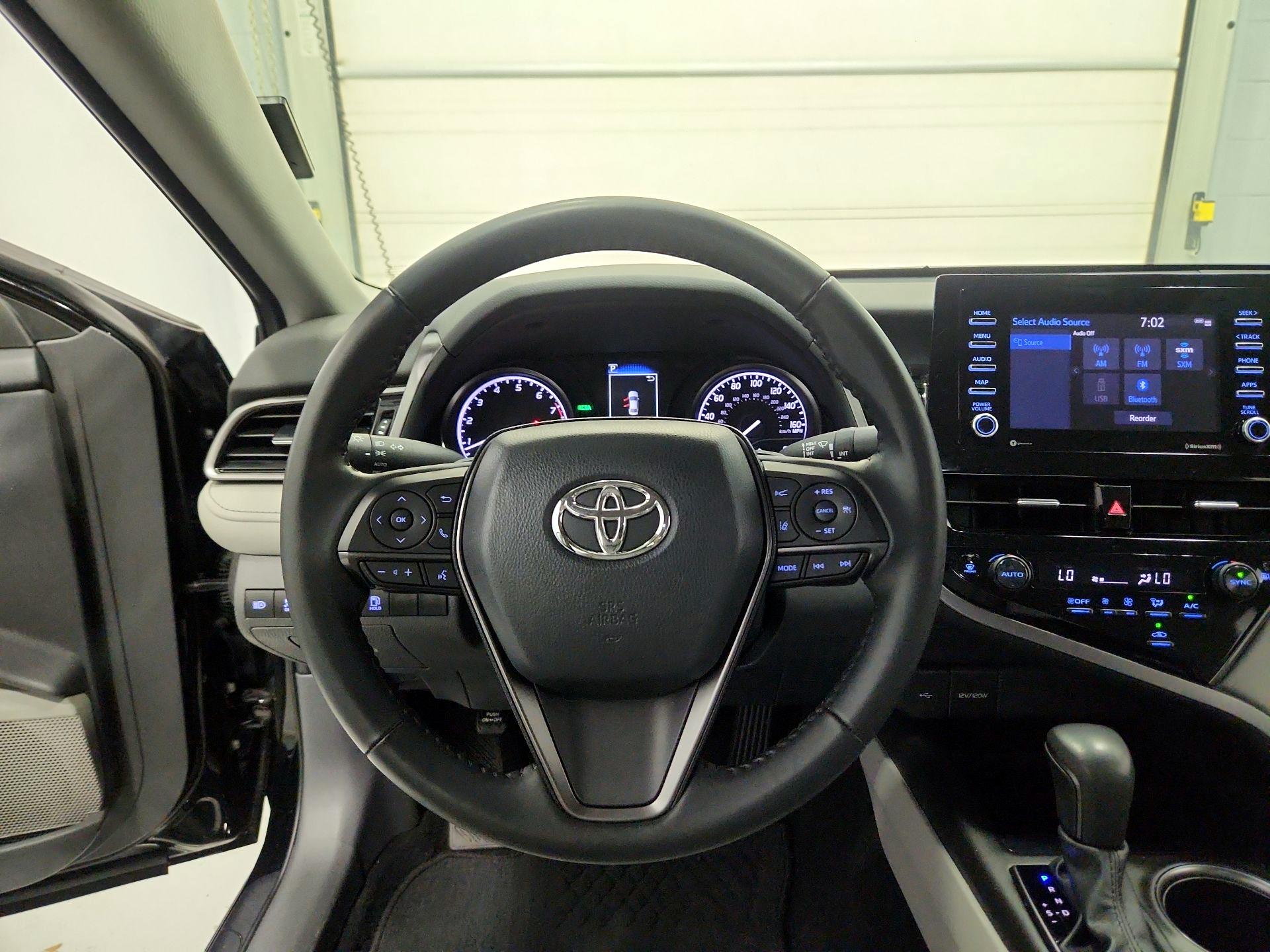 Thumbnail: 2023 Toyota Camry - 10