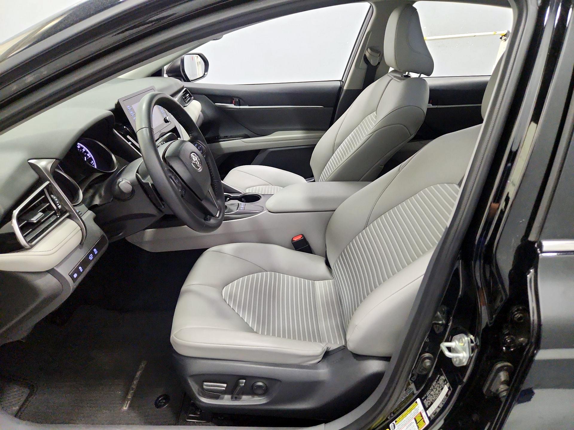 Thumbnail: 2023 Toyota Camry - 11