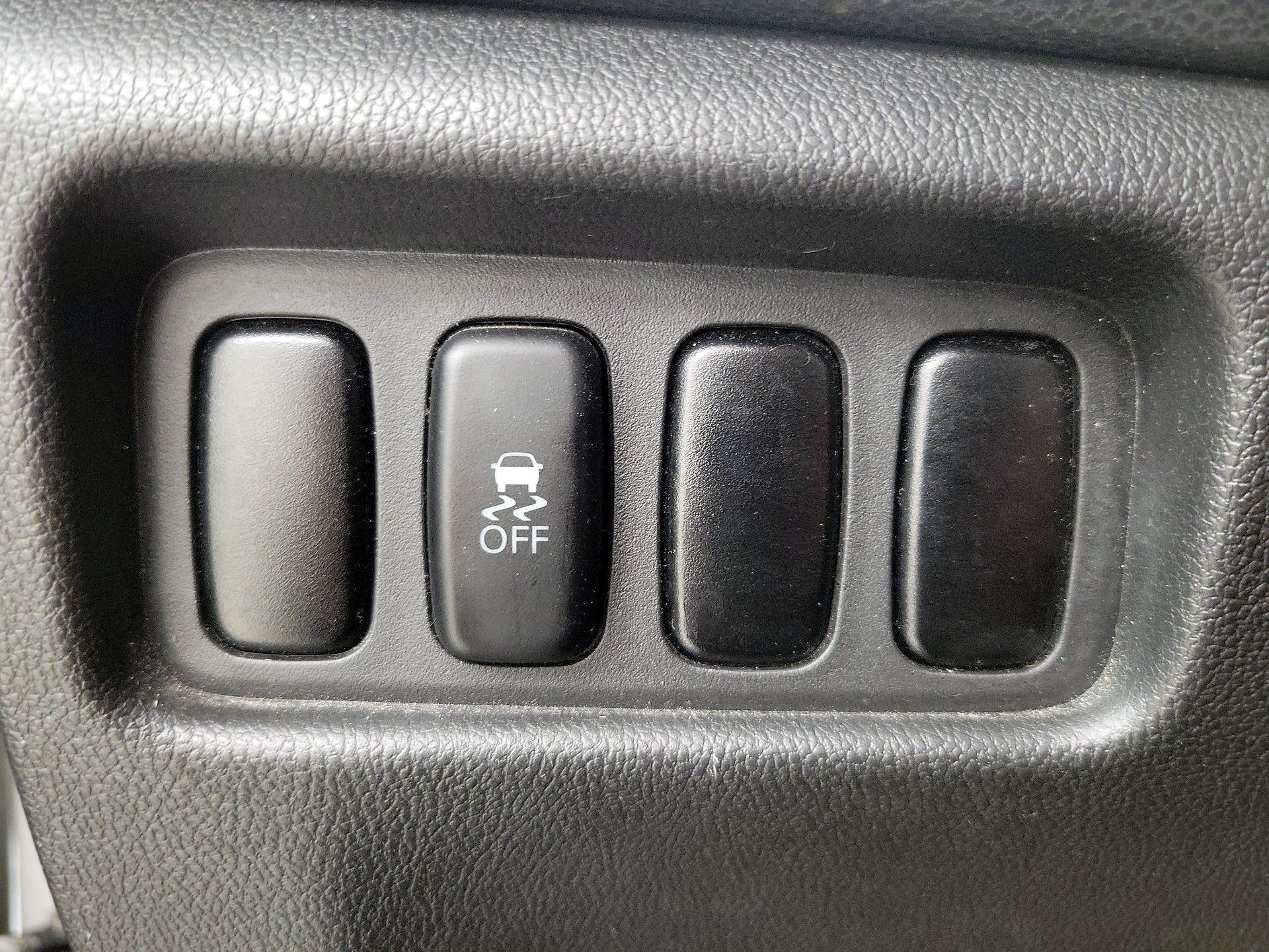 Thumbnail: 2017 Mitsubishi Outlander Sport - 13