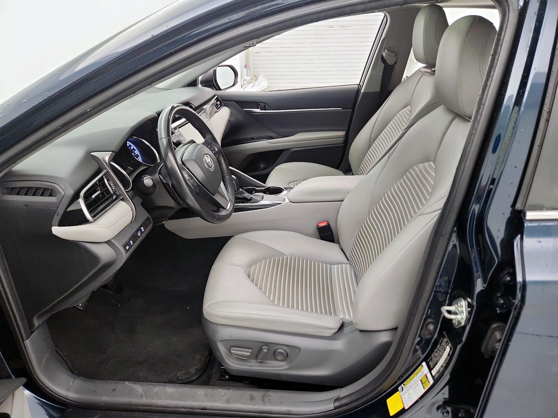 Thumbnail: 2020 Toyota Camry - 11