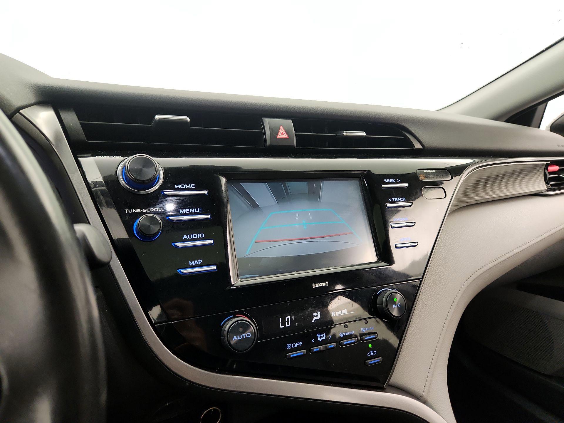 Thumbnail: 2020 Toyota Camry - 14