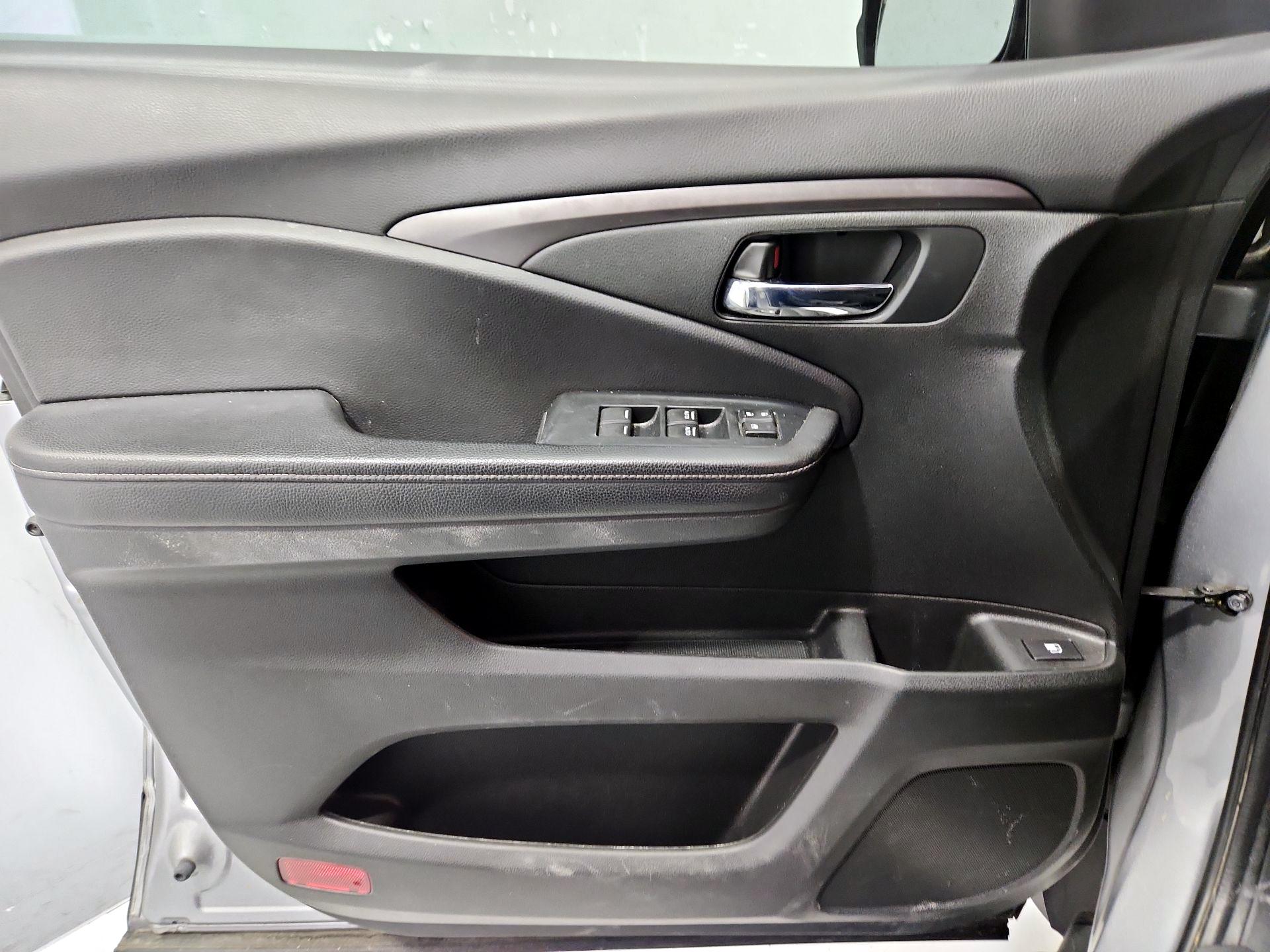 Thumbnail: 2020 Honda Ridgeline - 12