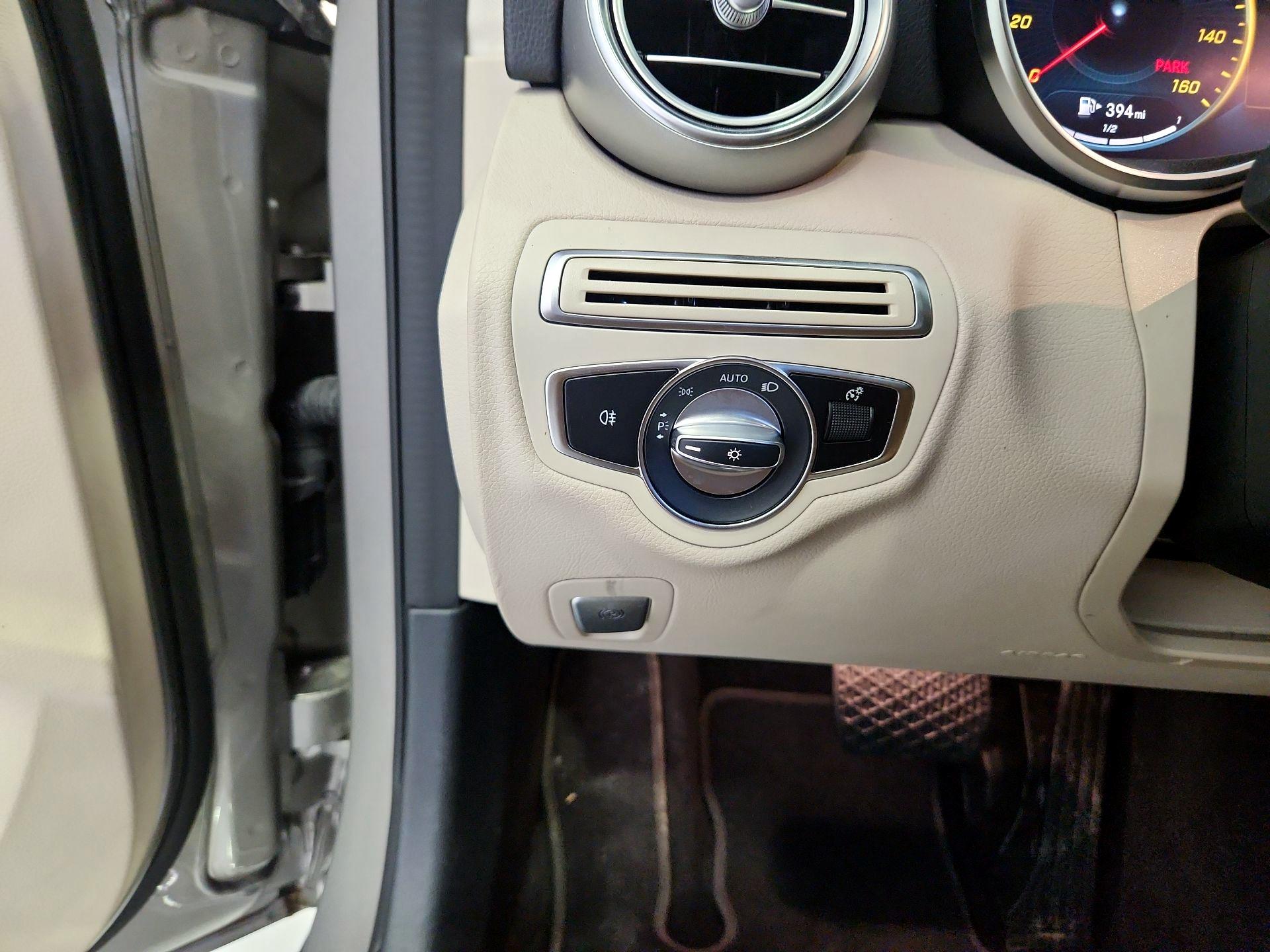 Thumbnail: 2021 Mercedes-Benz C-Class - 13