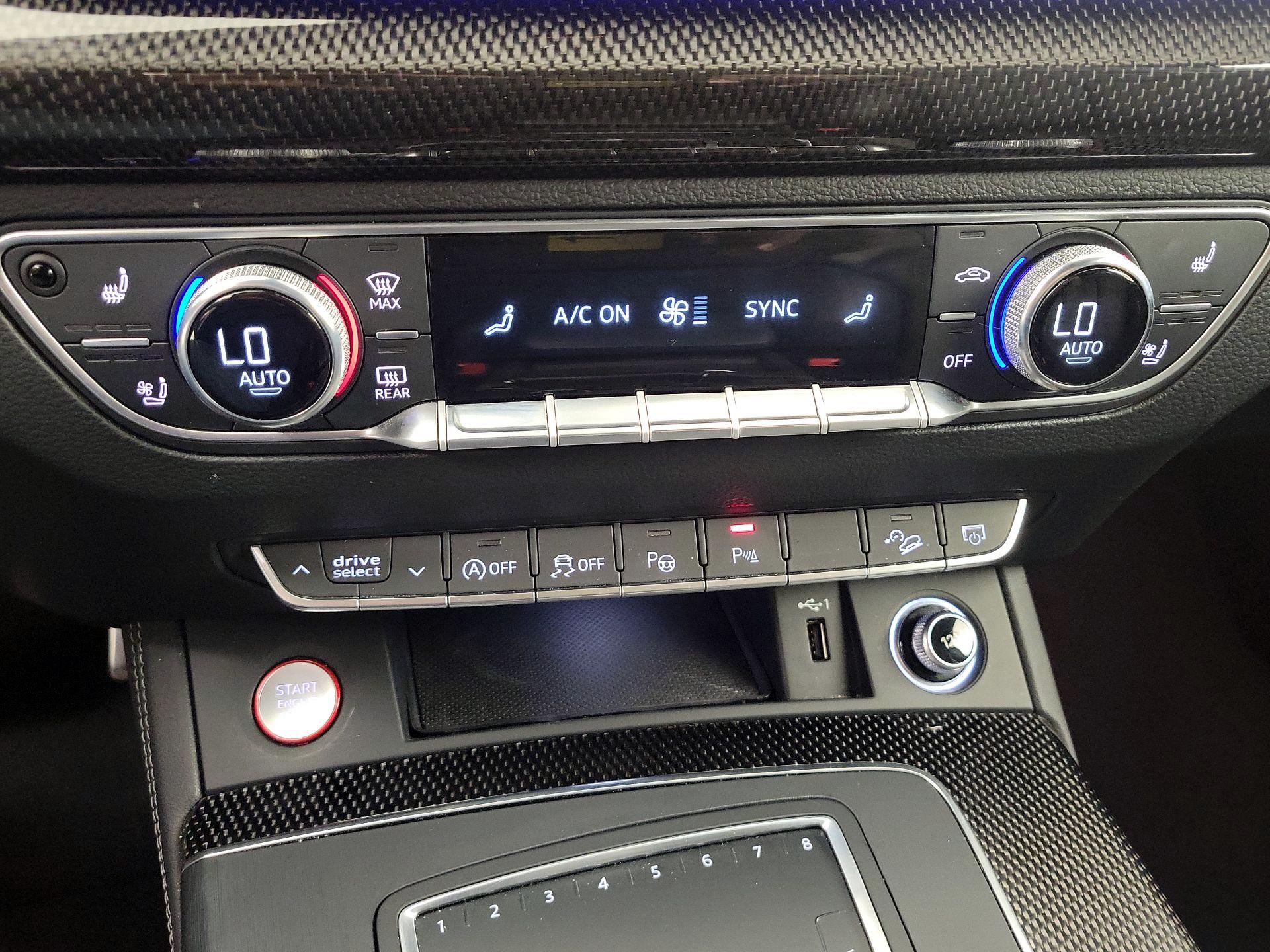 Thumbnail: 2019 Audi SQ5 - 17