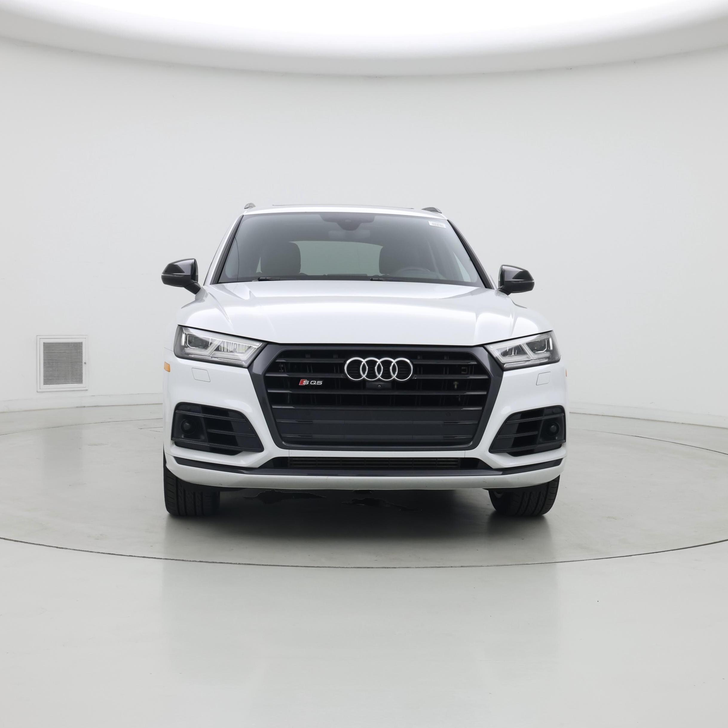 Thumbnail: 2019 Audi SQ5 - 5