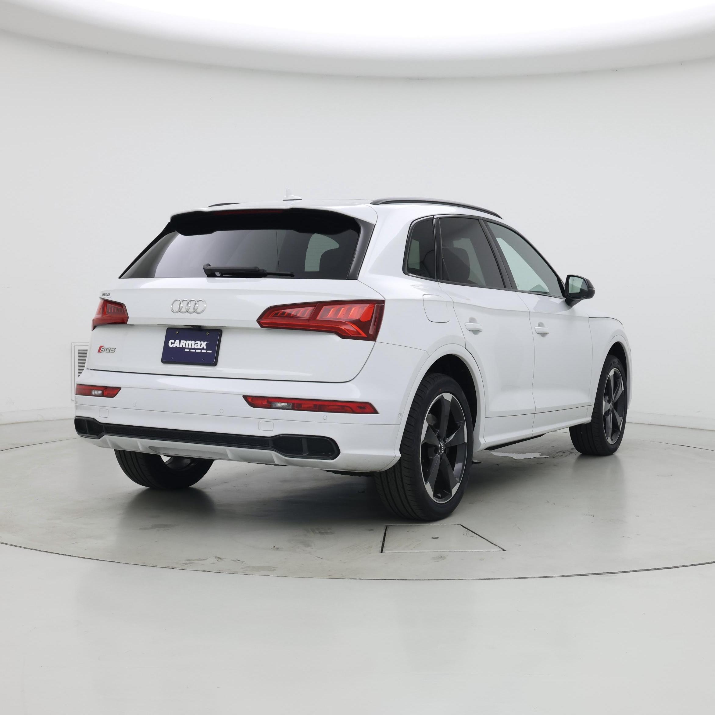 Thumbnail: 2019 Audi SQ5 - 8