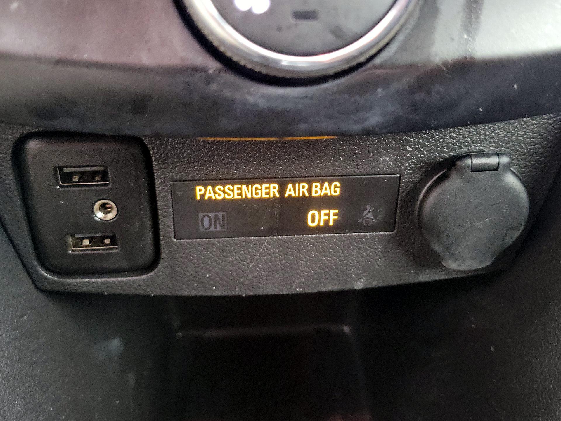 Thumbnail: 2021 Chevrolet Trax - 18