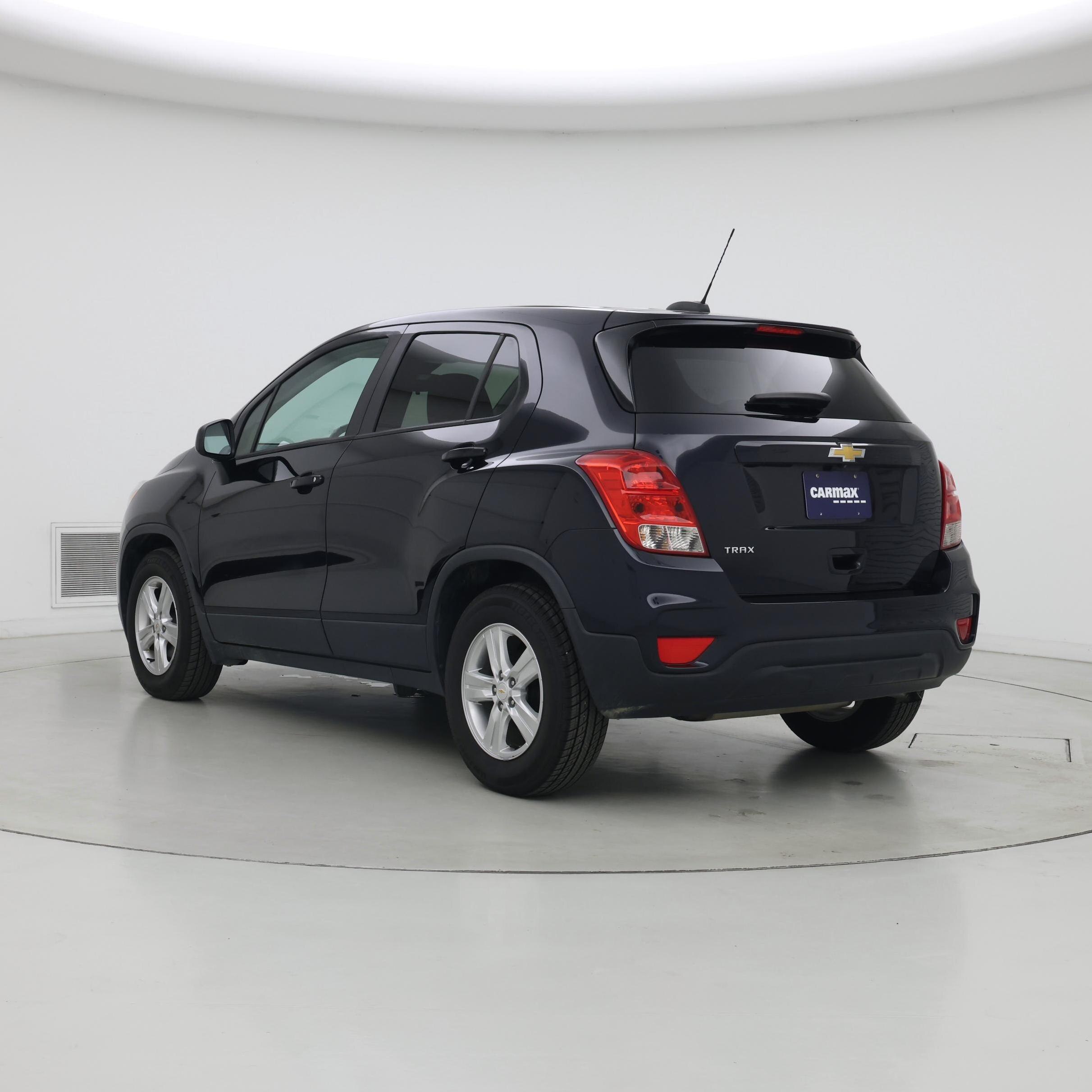 Thumbnail: 2021 Chevrolet Trax - 2