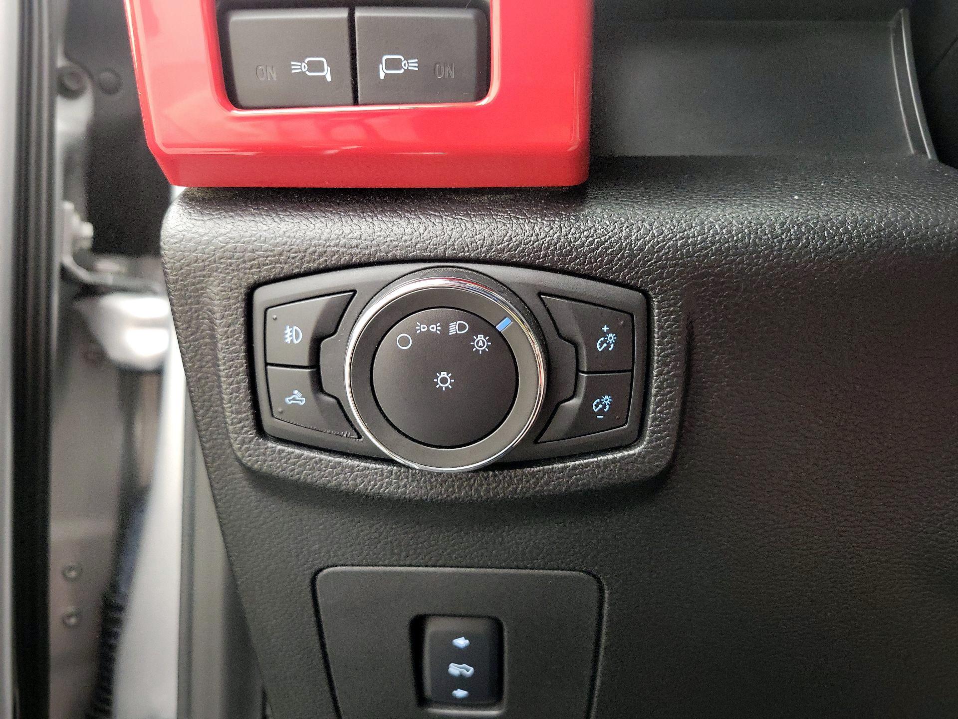 Thumbnail: 2016 Ford F-150 - 13