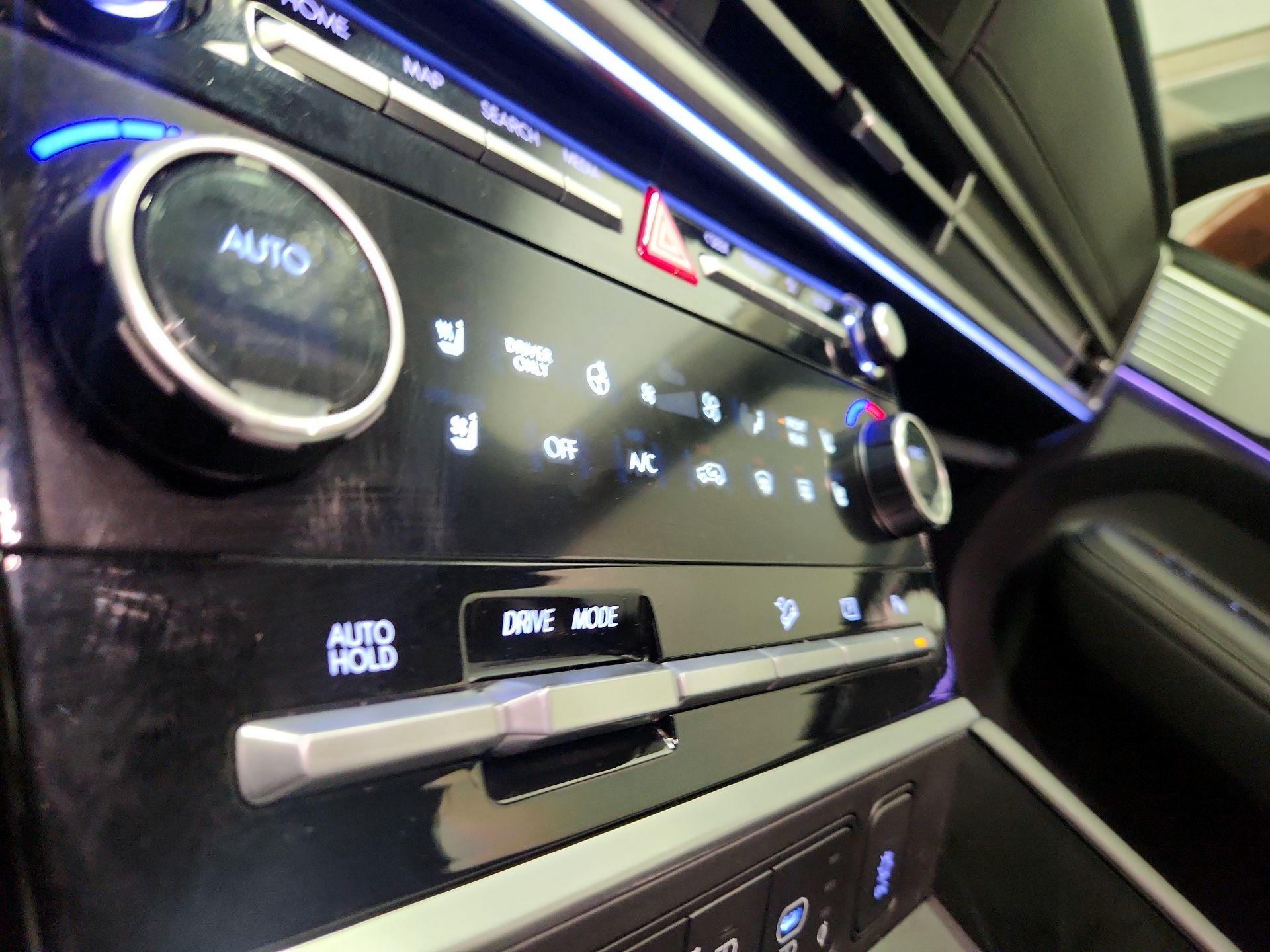 Thumbnail: 2025 Hyundai Santa Fe - 16