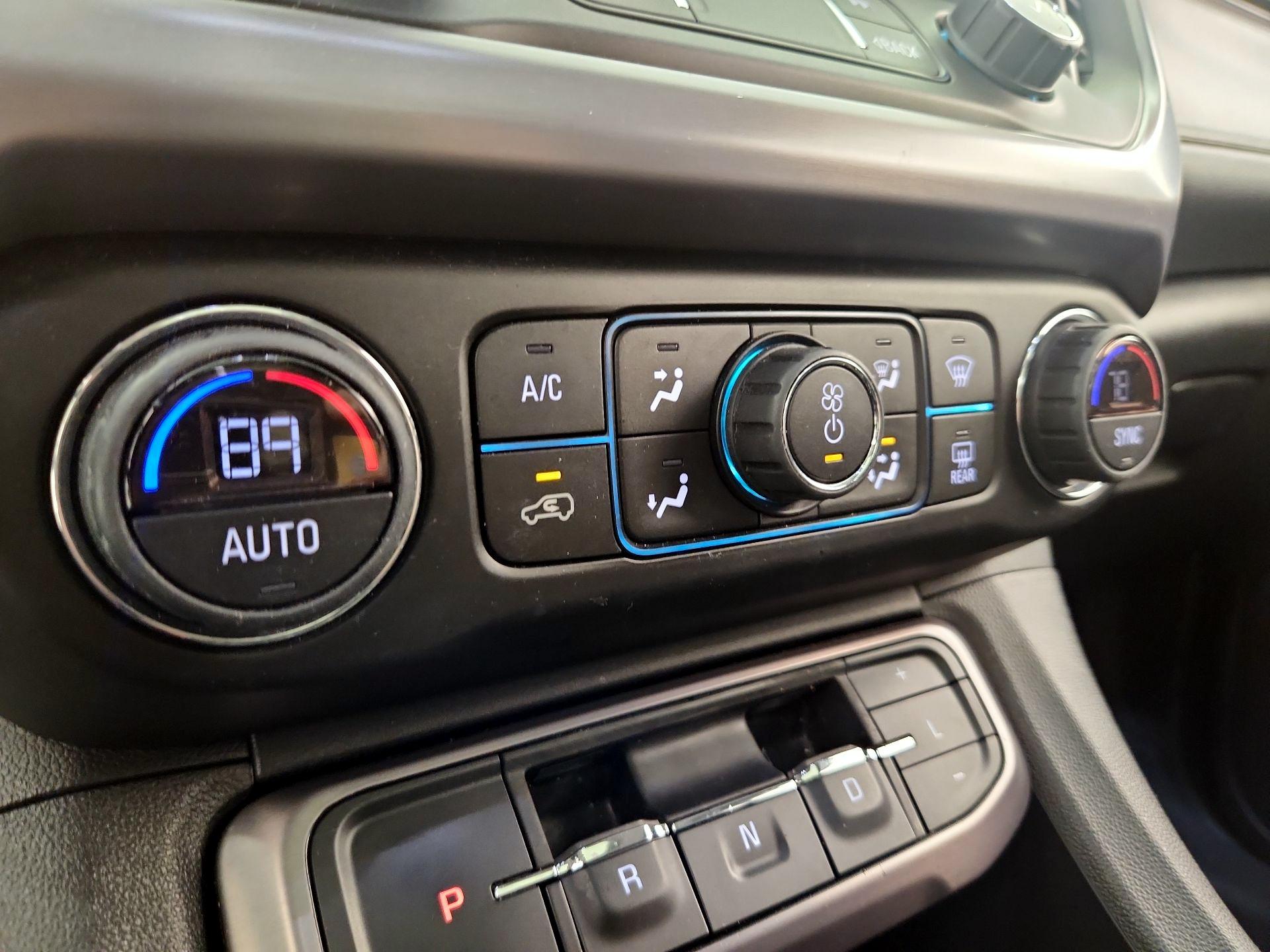 Thumbnail: 2020 GMC Acadia - 17