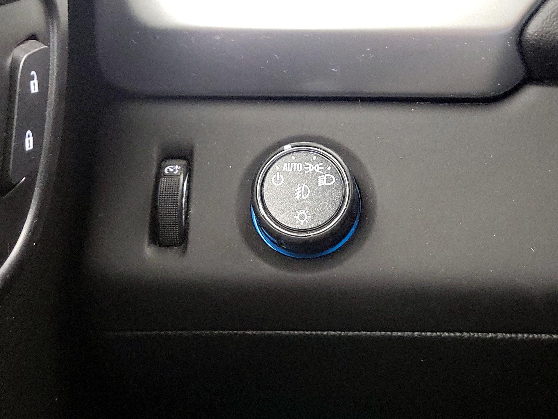 Thumbnail: 2019 Chevrolet Tahoe - 13