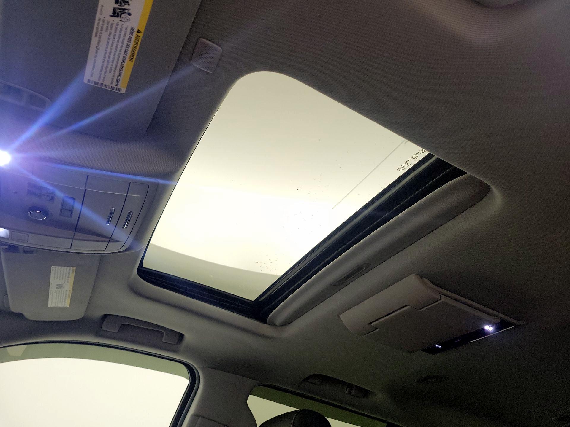 Thumbnail: 2019 Chevrolet Tahoe - 19