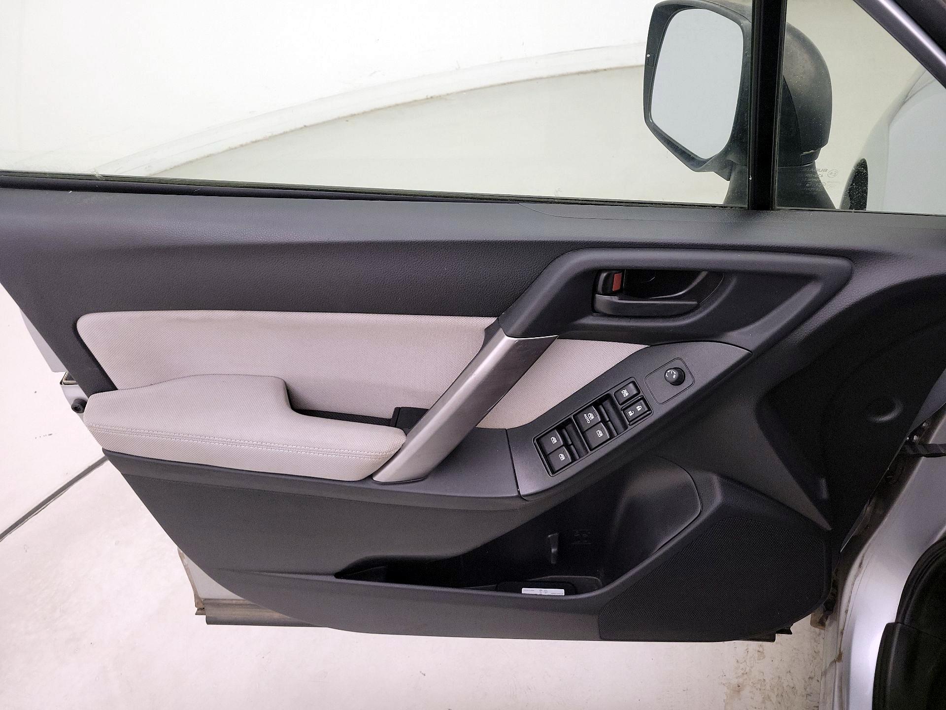 Thumbnail: 2015 Subaru Forester - 12