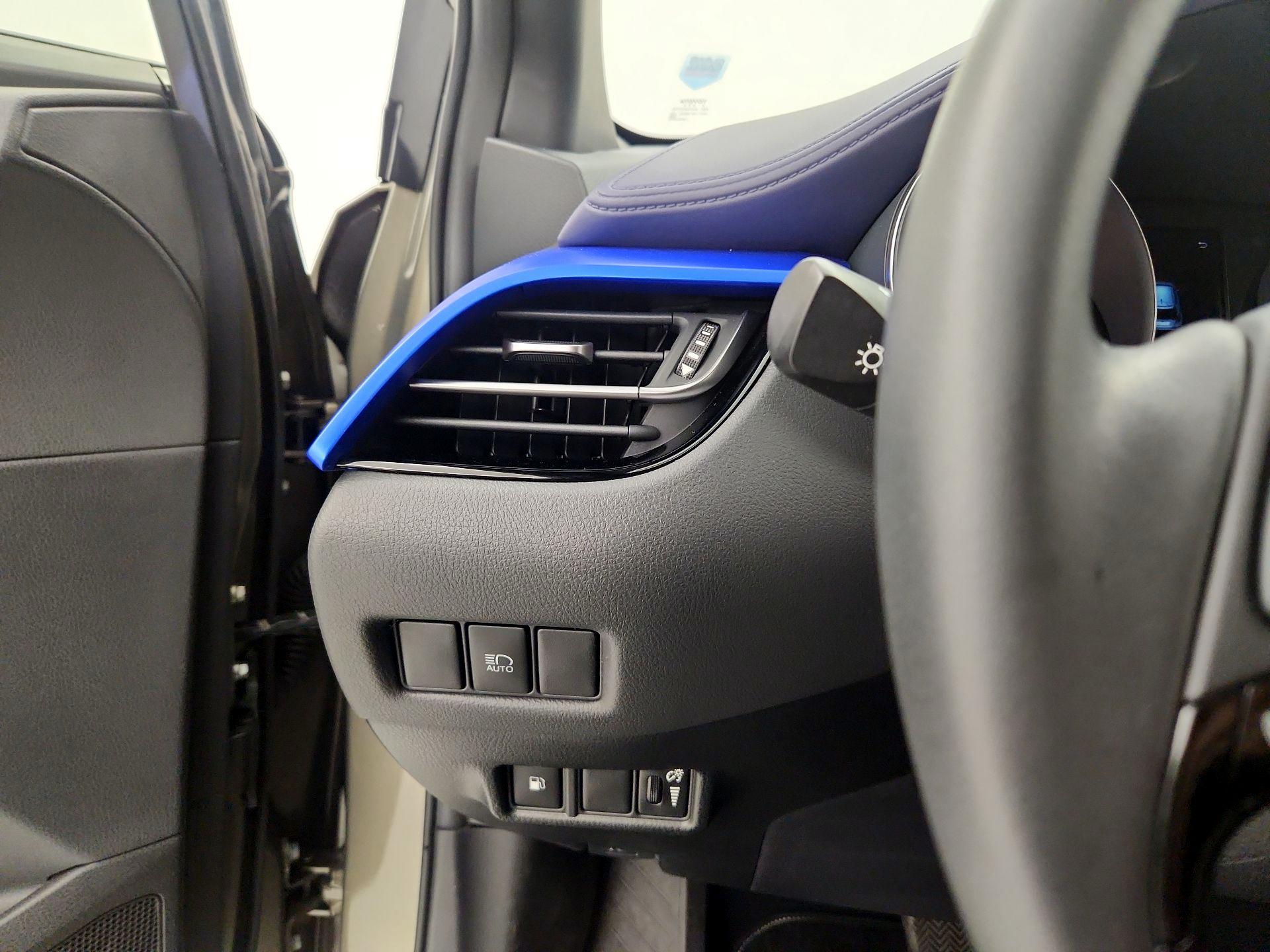 Thumbnail: 2021 Toyota C-HR - 13