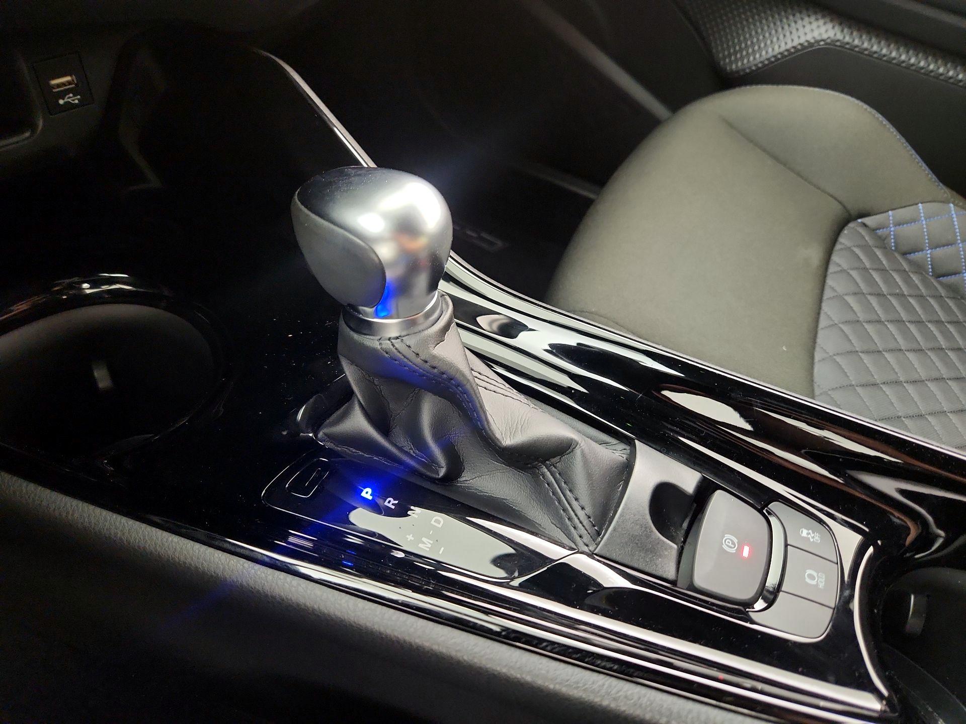 Thumbnail: 2021 Toyota C-HR - 17