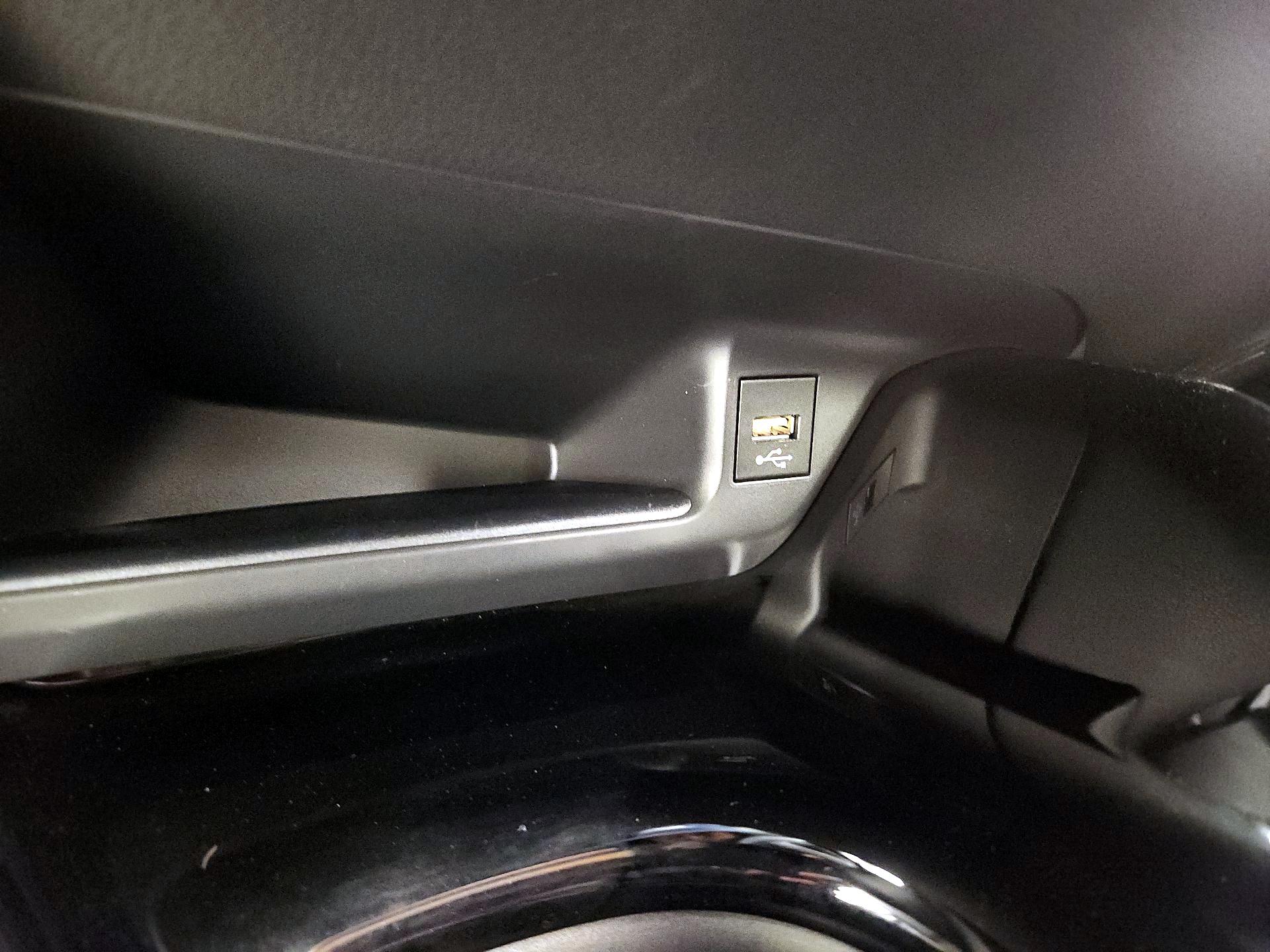 Thumbnail: 2021 Toyota C-HR - 18