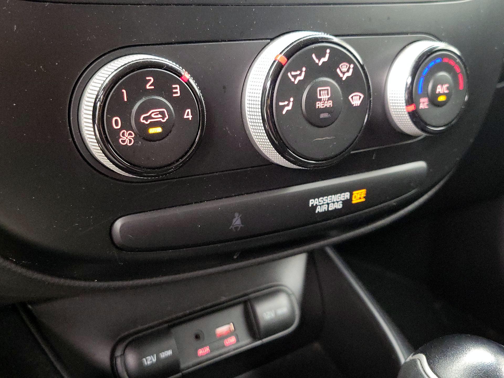 Thumbnail: 2019 Kia Soul - 16