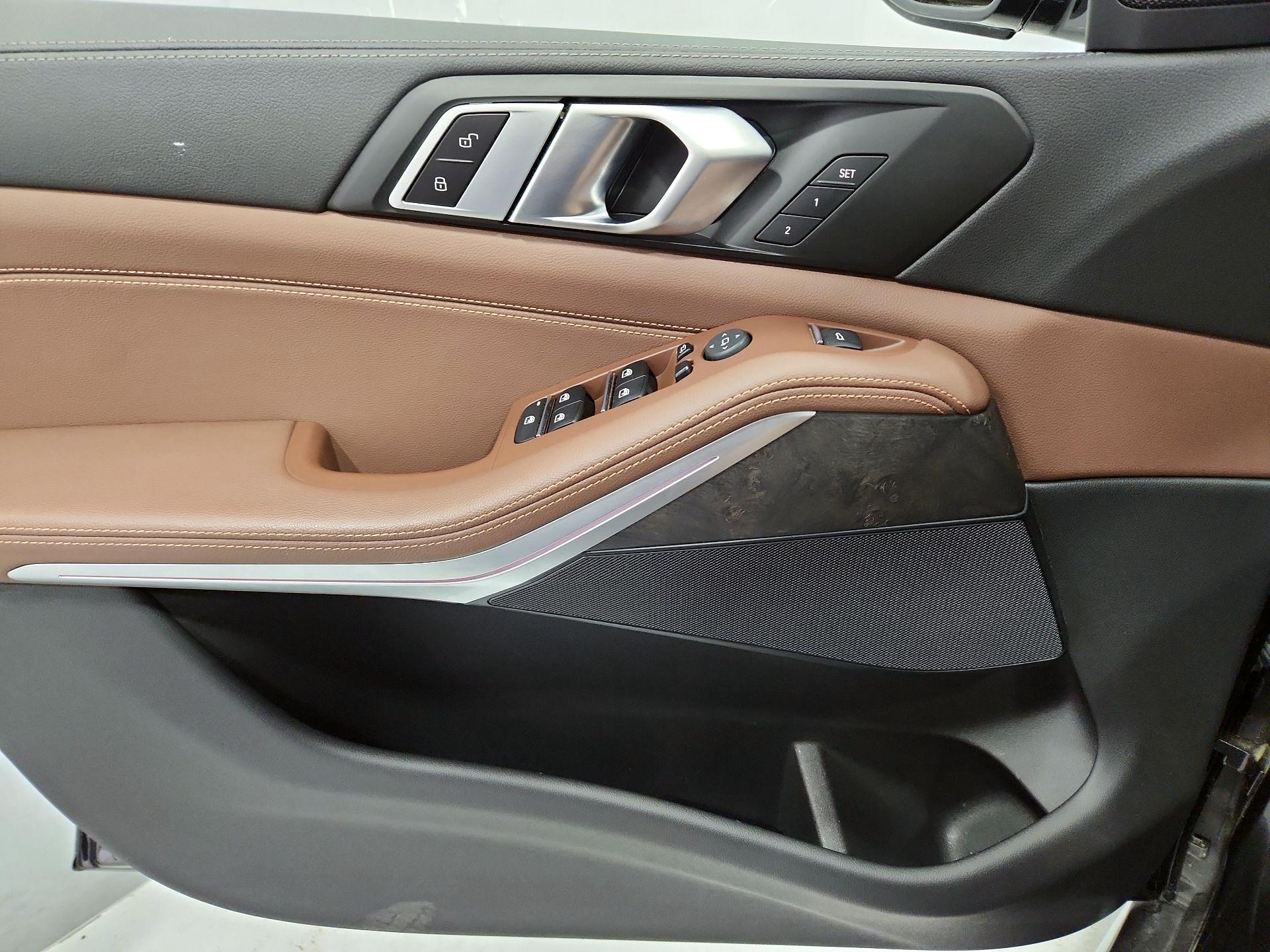 Thumbnail: 2022 BMW X5 - 12