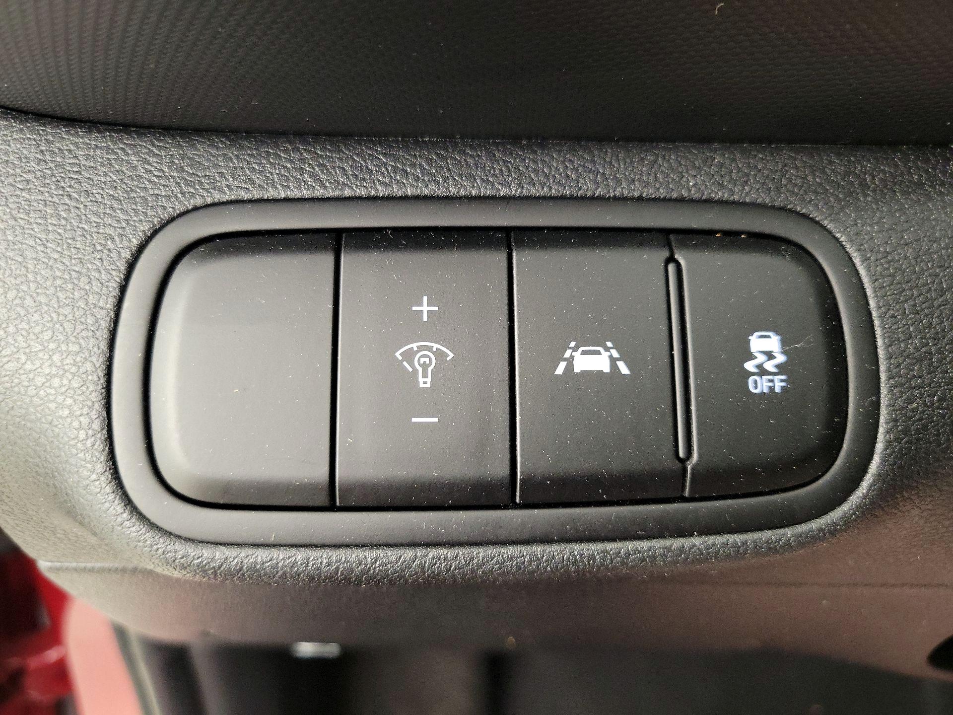 Thumbnail: 2021 Hyundai Venue - 13