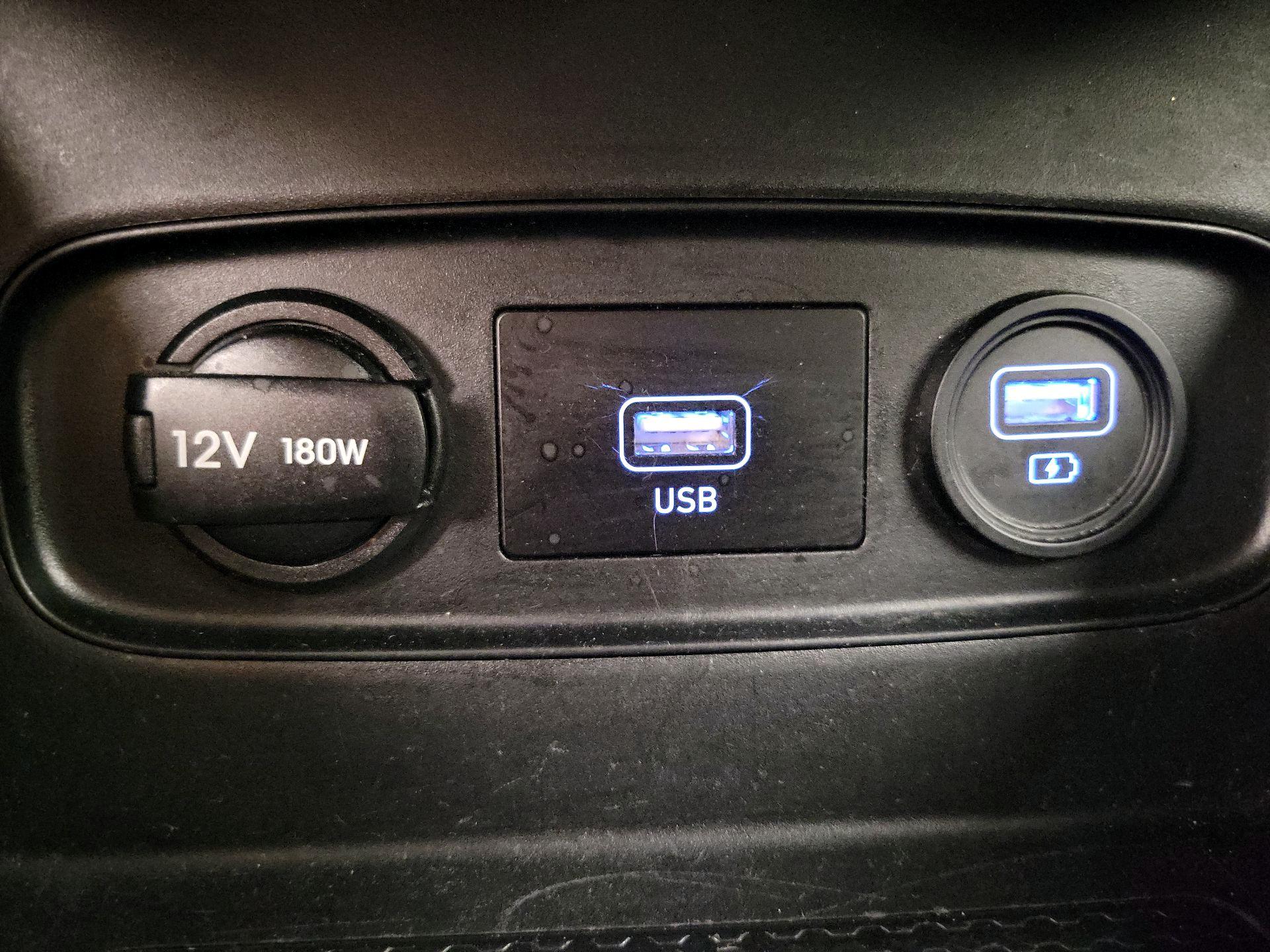 Thumbnail: 2021 Hyundai Venue - 18