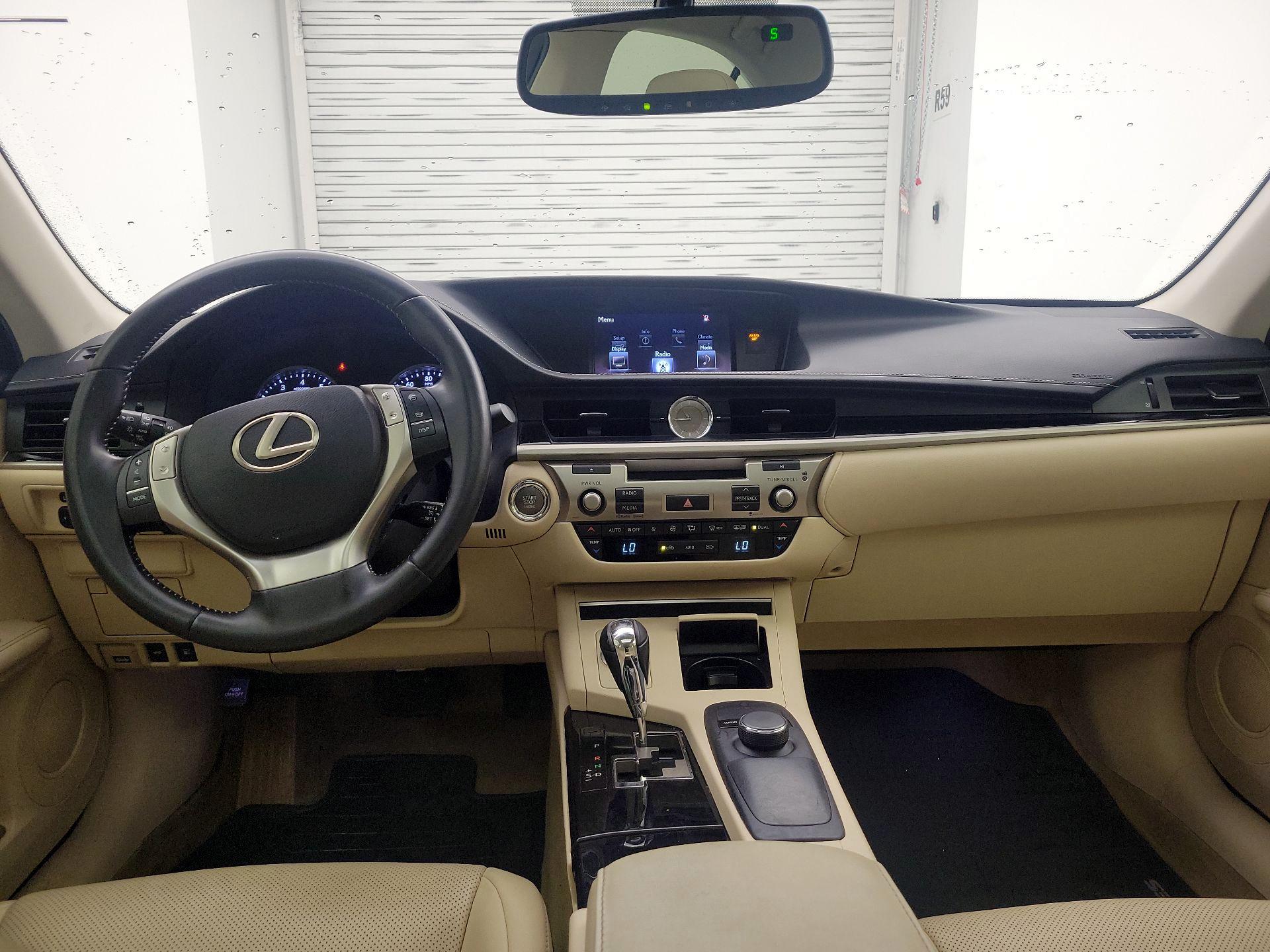 Thumbnail: 2015 Lexus ES - 9