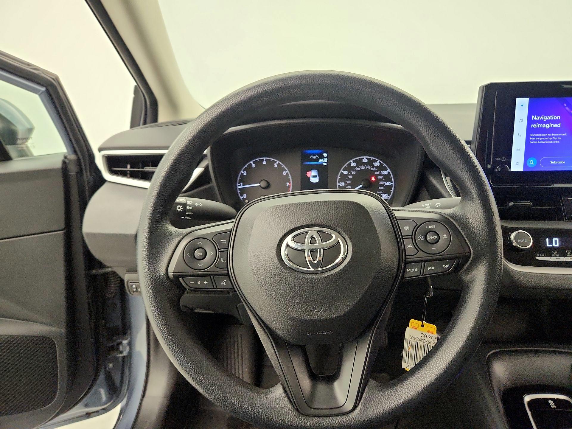 Thumbnail: 2023 Toyota Corolla - 10