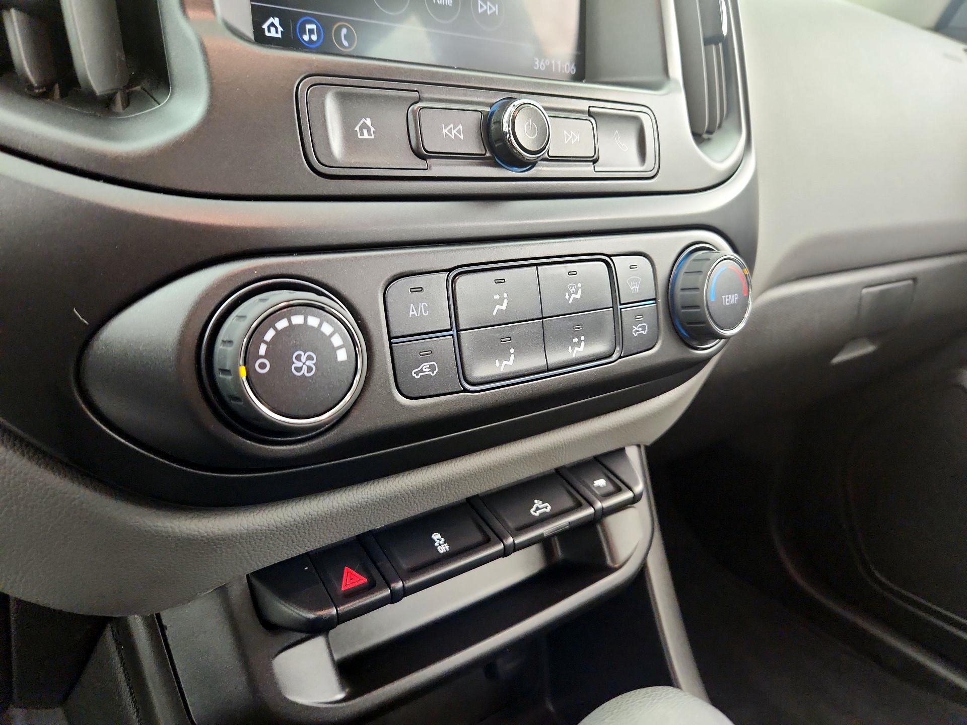 Thumbnail: 2022 Chevrolet Colorado - 16