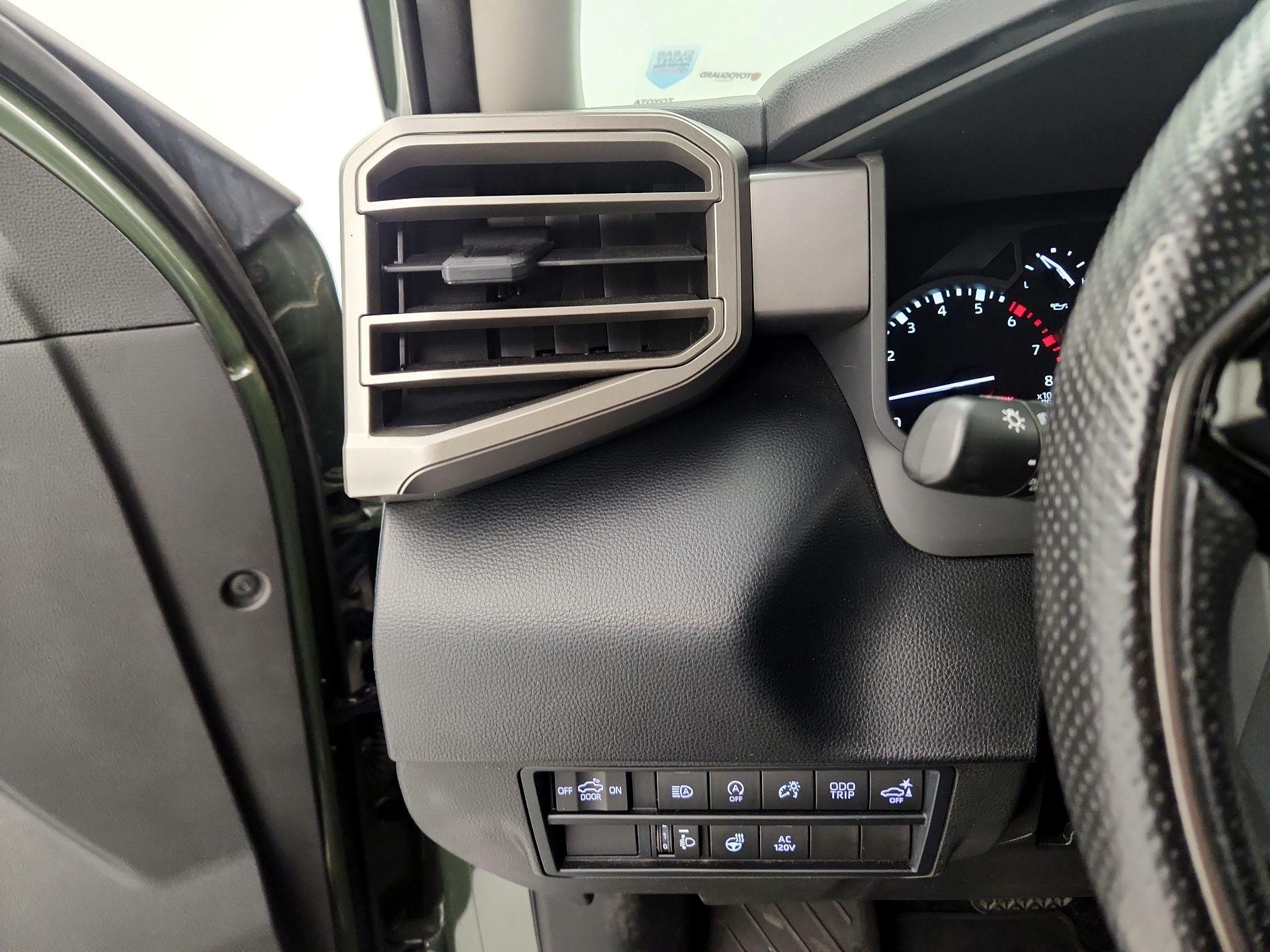 Thumbnail: 2022 Toyota Tundra - 13