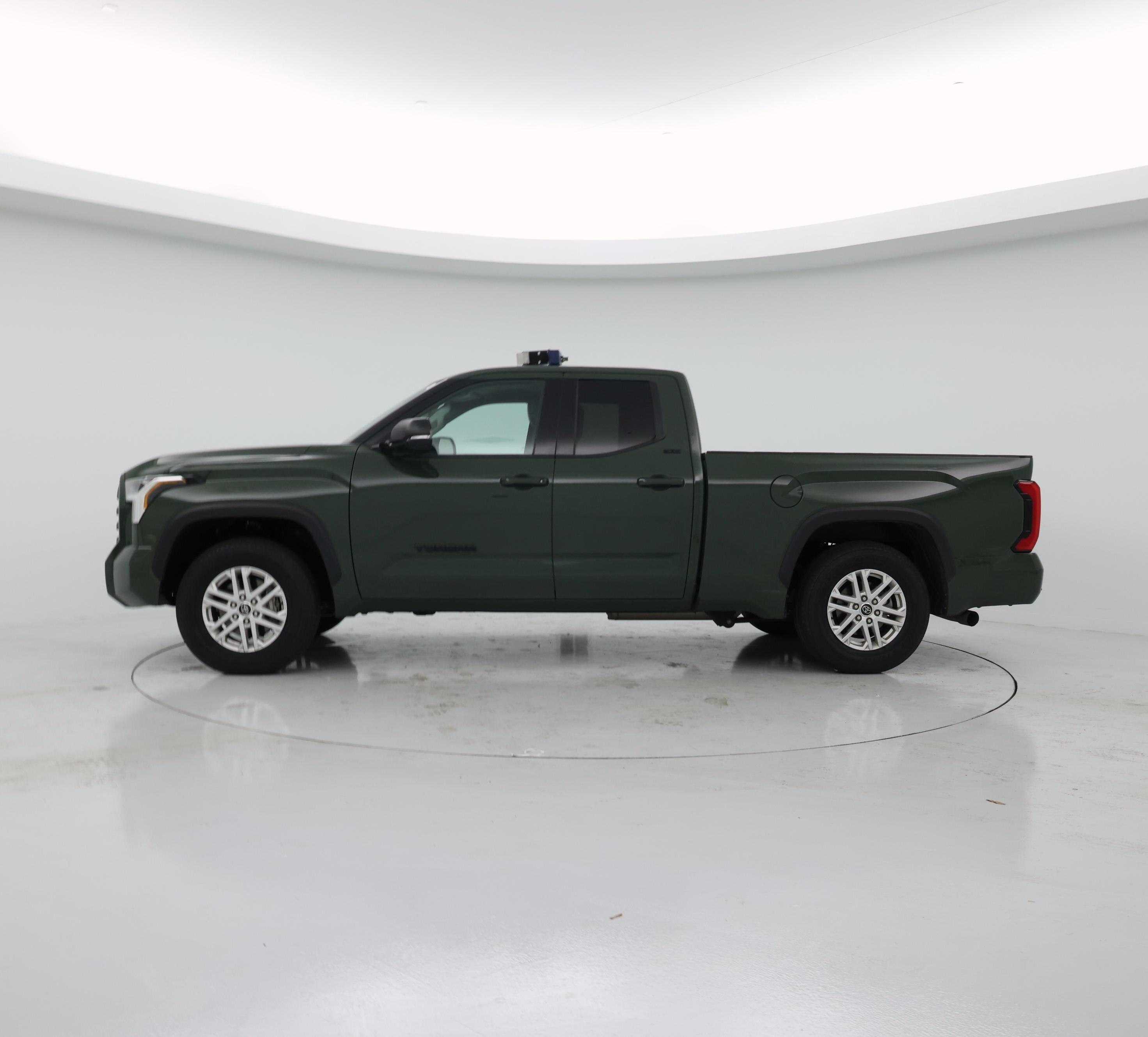 Thumbnail: 2022 Toyota Tundra - 3