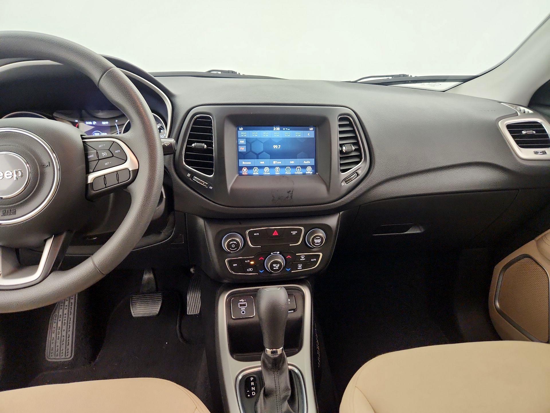 Thumbnail: 2020 Jeep Compass - 9