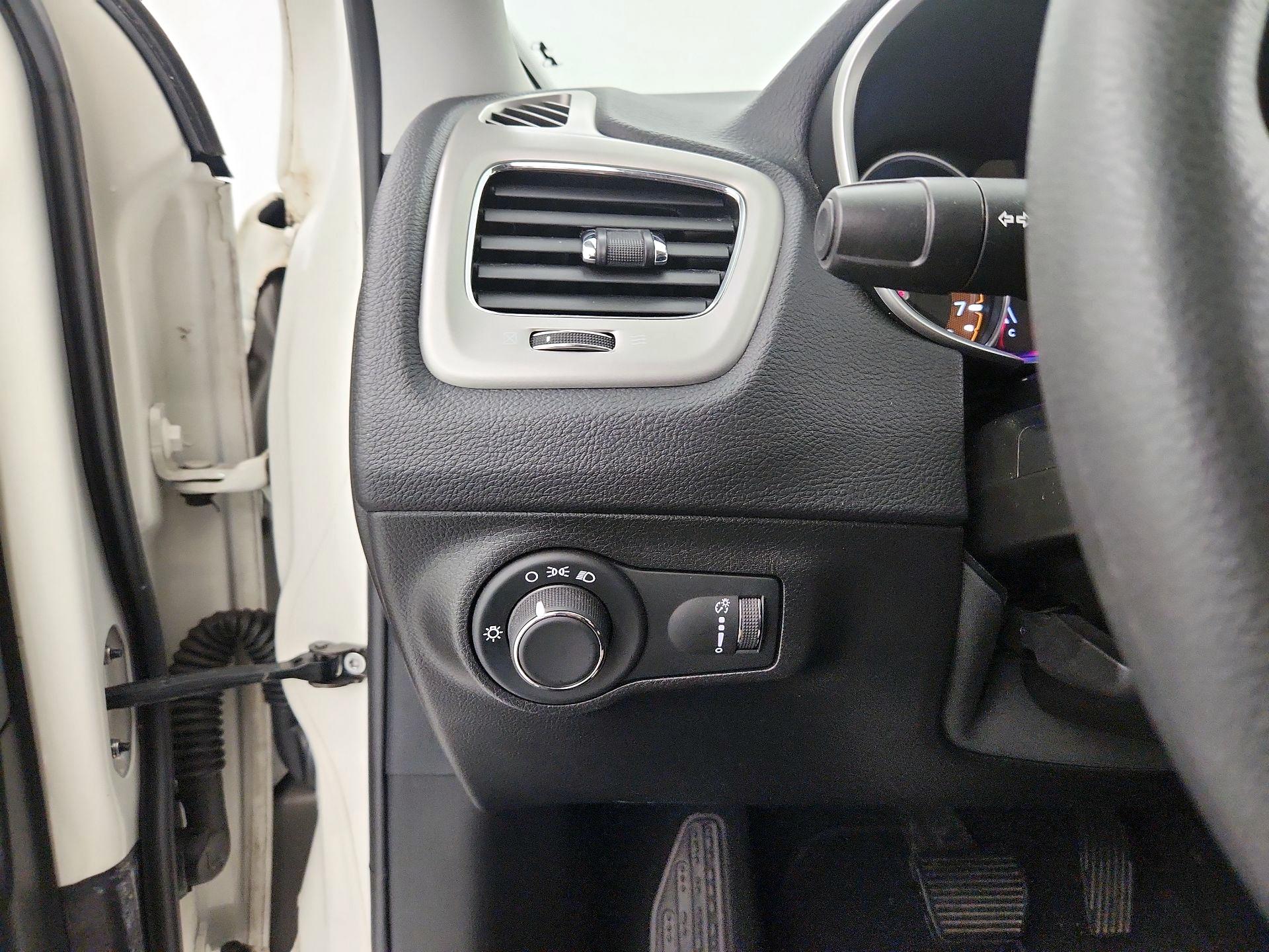 Thumbnail: 2020 Jeep Compass - 13