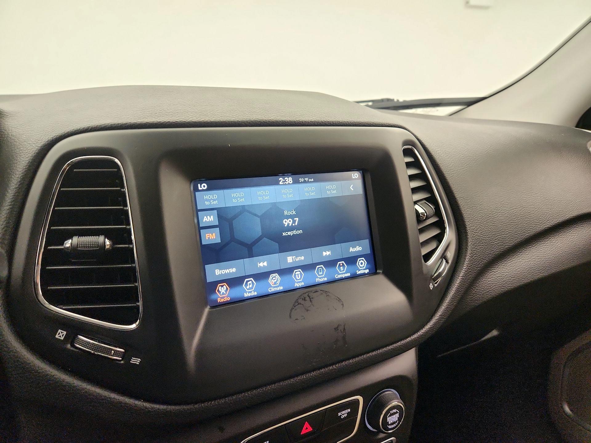 Thumbnail: 2020 Jeep Compass - 15