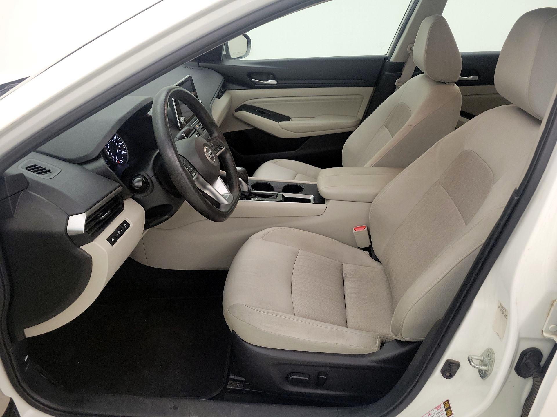 Thumbnail: 2019 Nissan Altima - 11